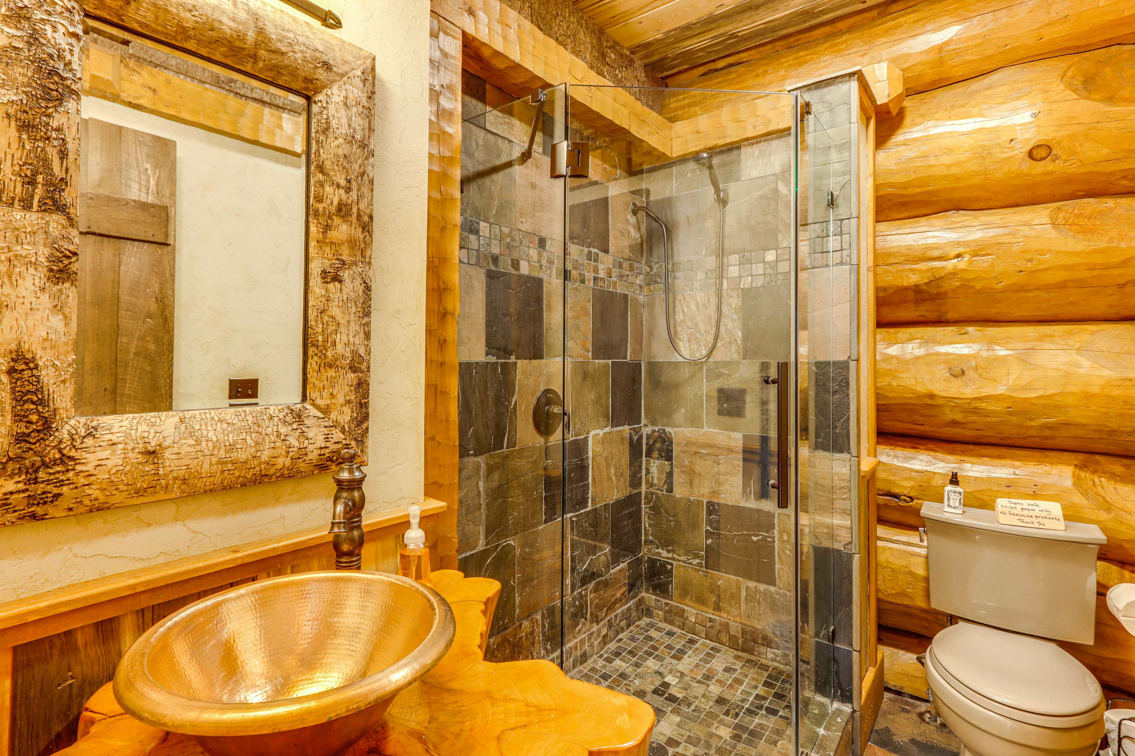 Full Bathroom | 1st Floor