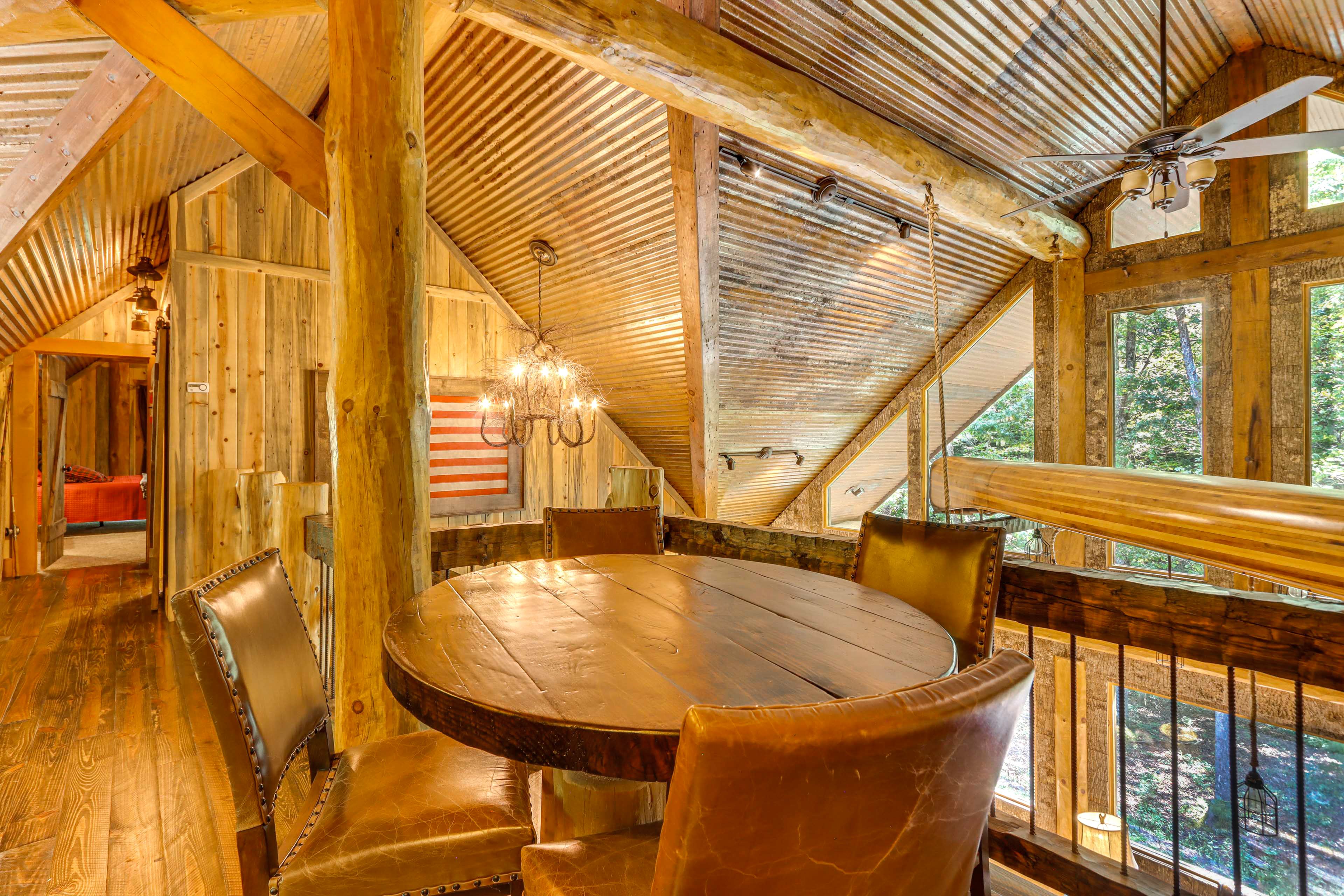 Sitting Area | 2nd Floor