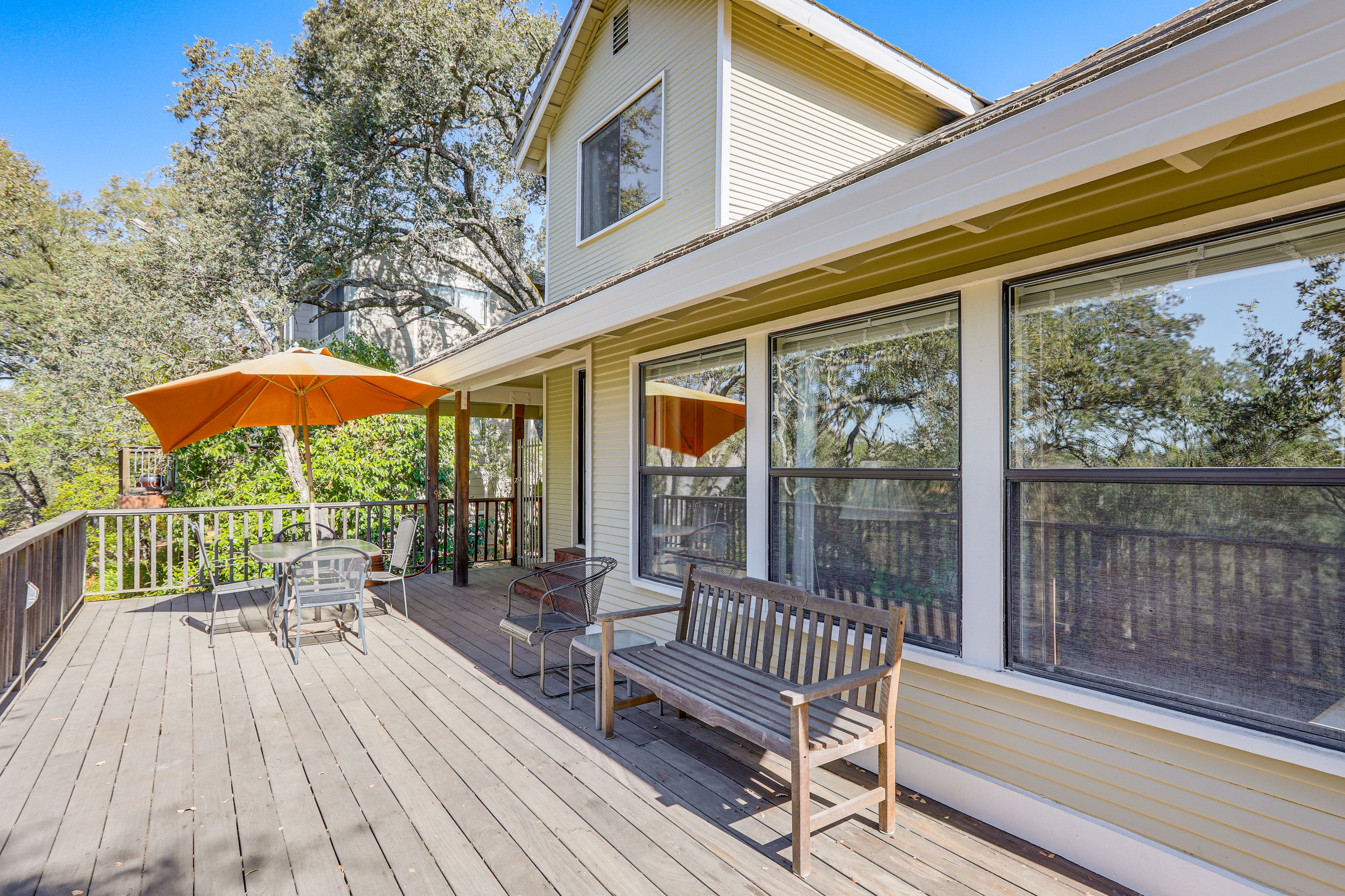 Multi-Level Deck | Outdoor Seating & Dining