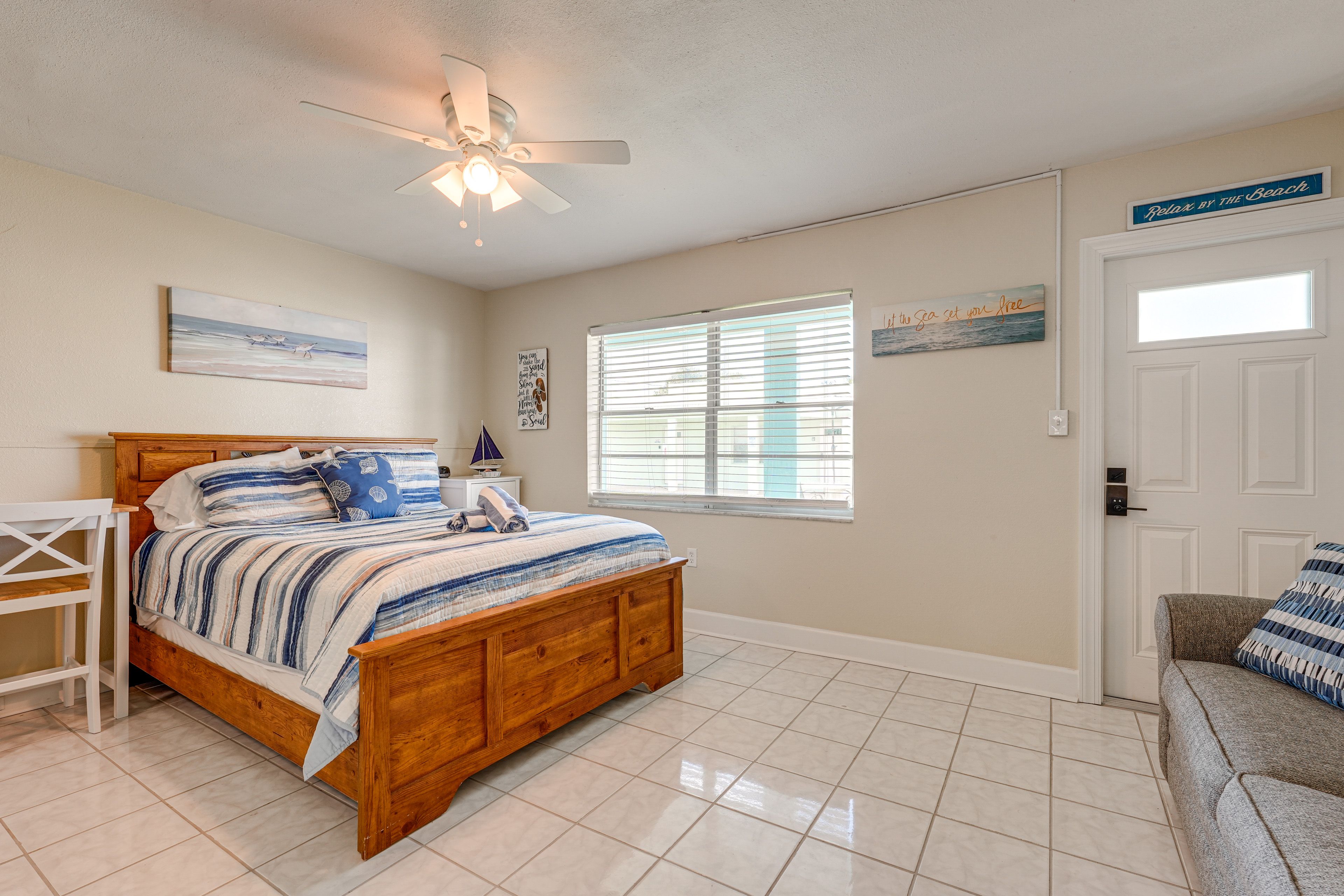 Studio | Queen Bed | Twin Sleeper Sofa | Window A/C Unit | Free WiFi