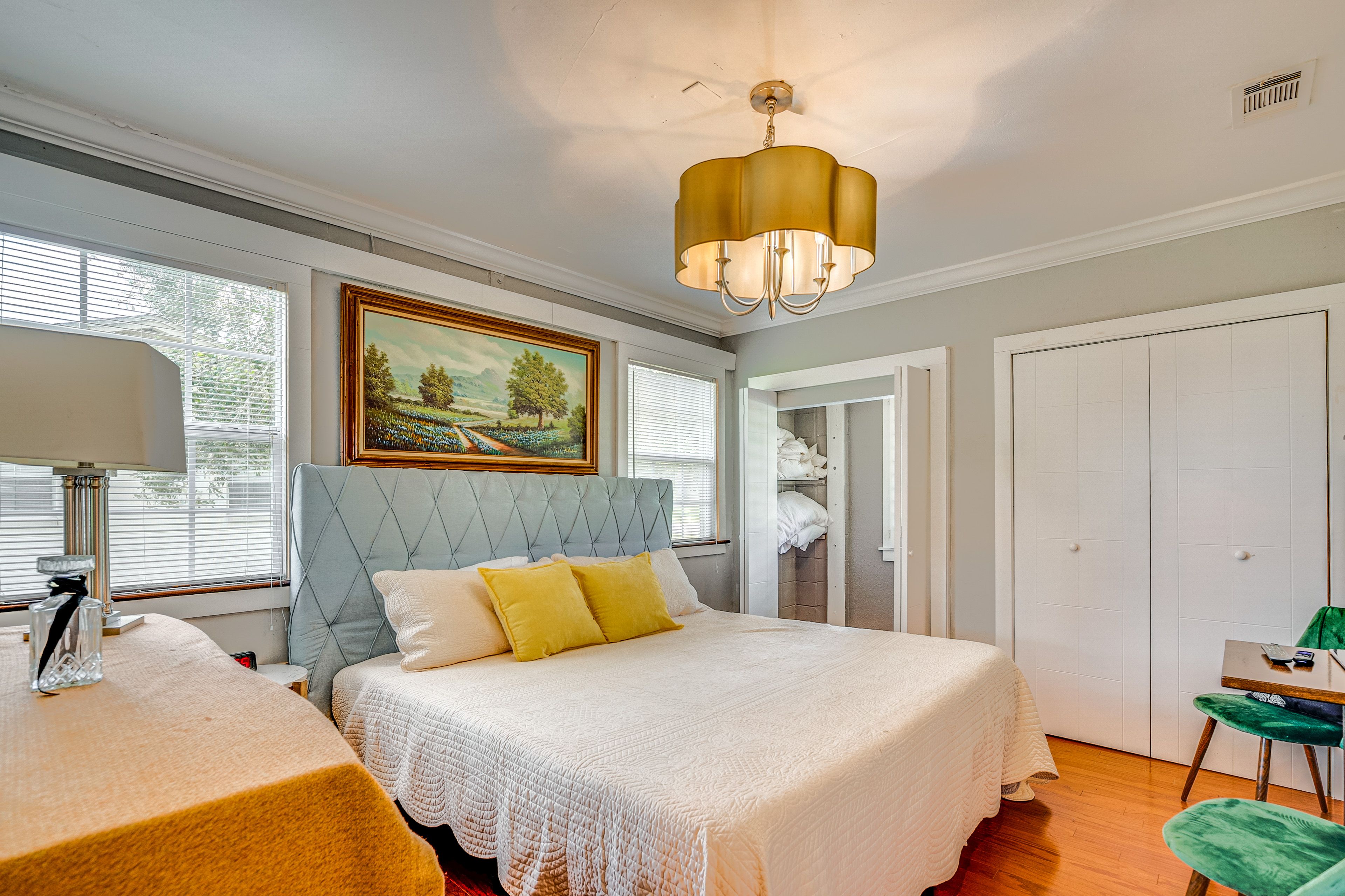 Bedroom 1 | King Bed