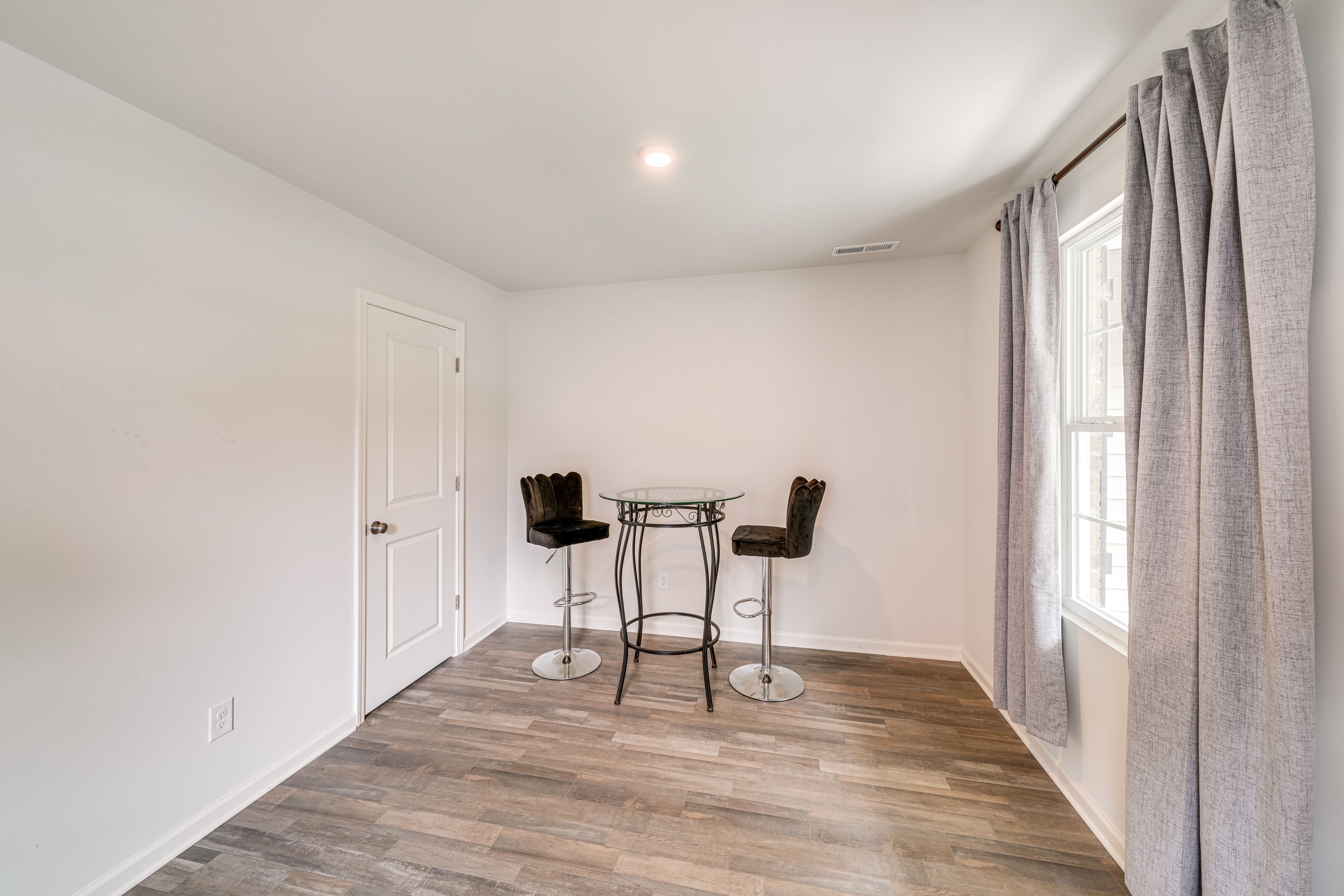 Breakfast Nook | 1st Floor