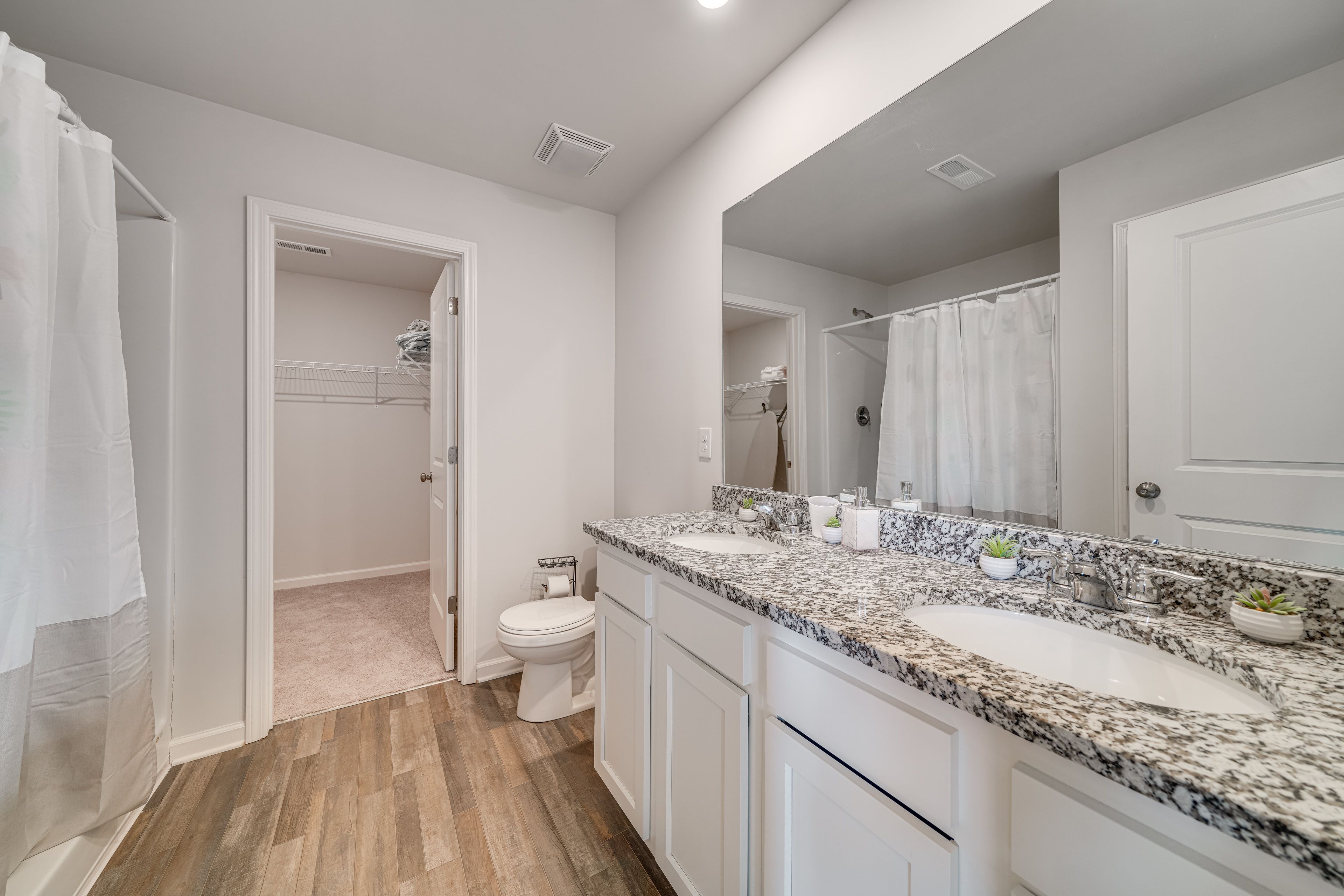 En-Suite Bathroom | Complimentary Toiletries | 2nd Floor