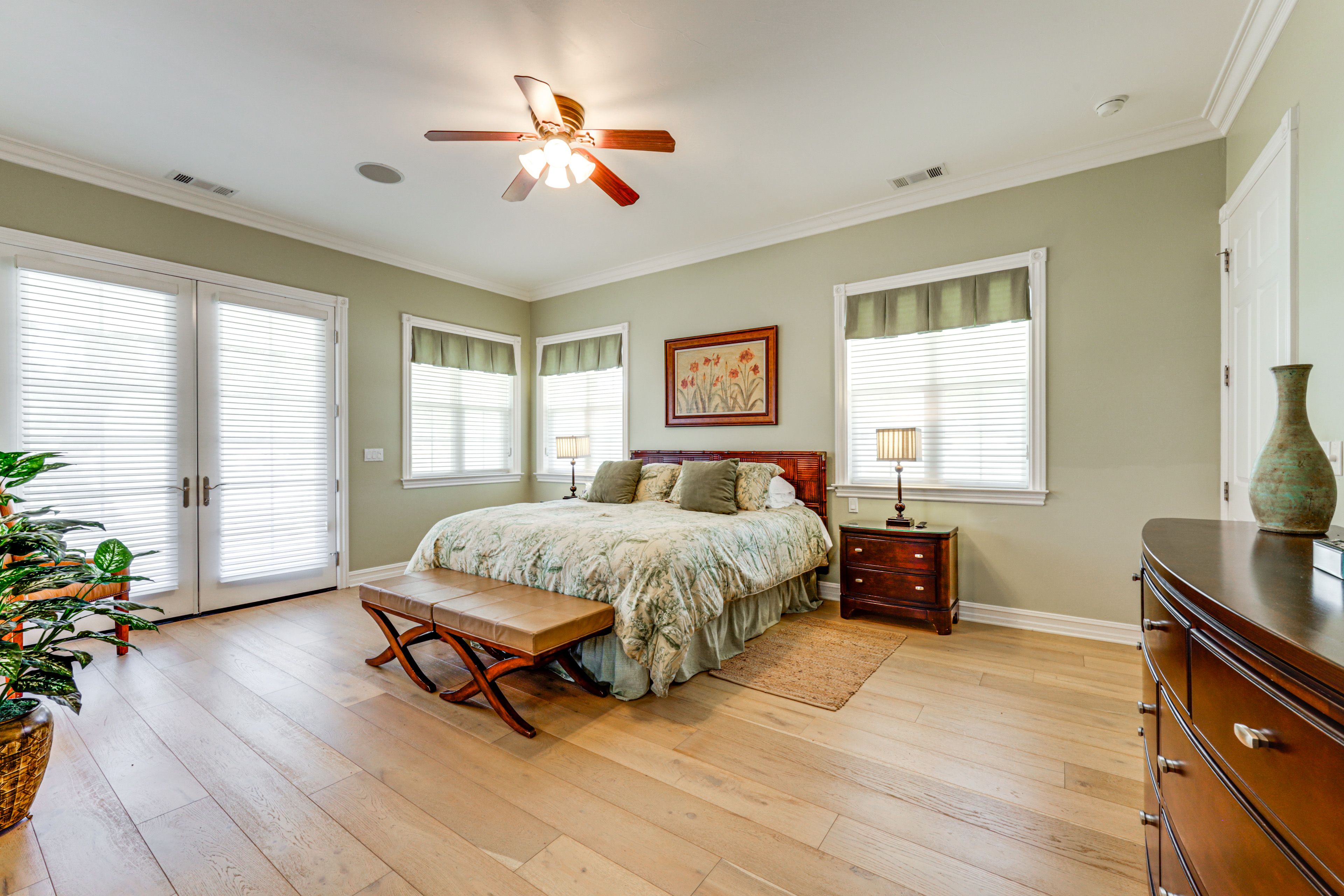 Bedroom 1 | King Bed | Flat-Screen TV | Linens Provided | En-Suite Bathroom