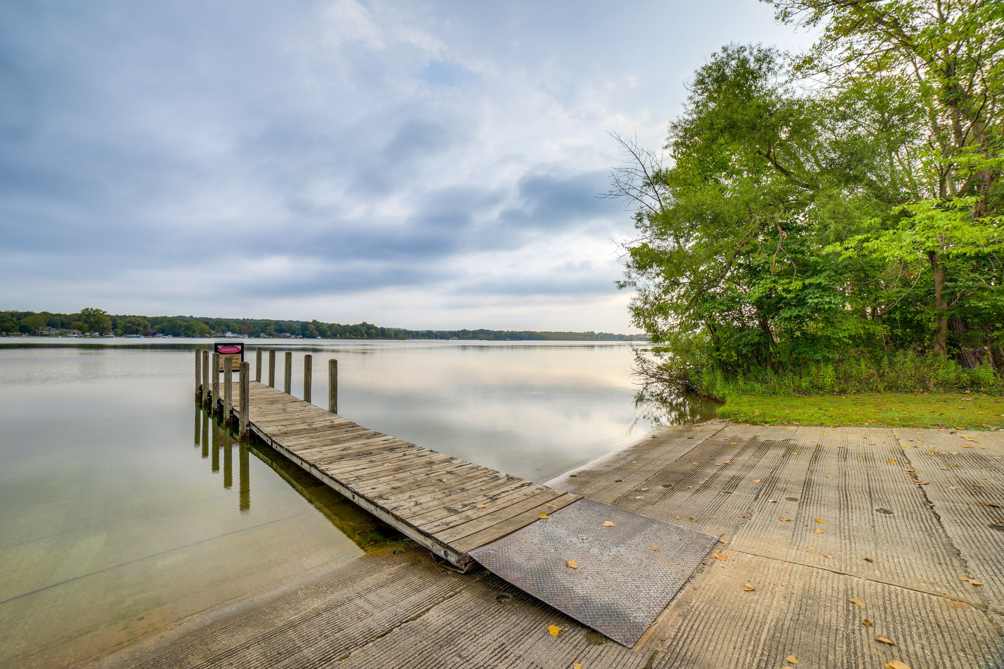 Walk to Dumont Lake | Public Boat Dock & Launch