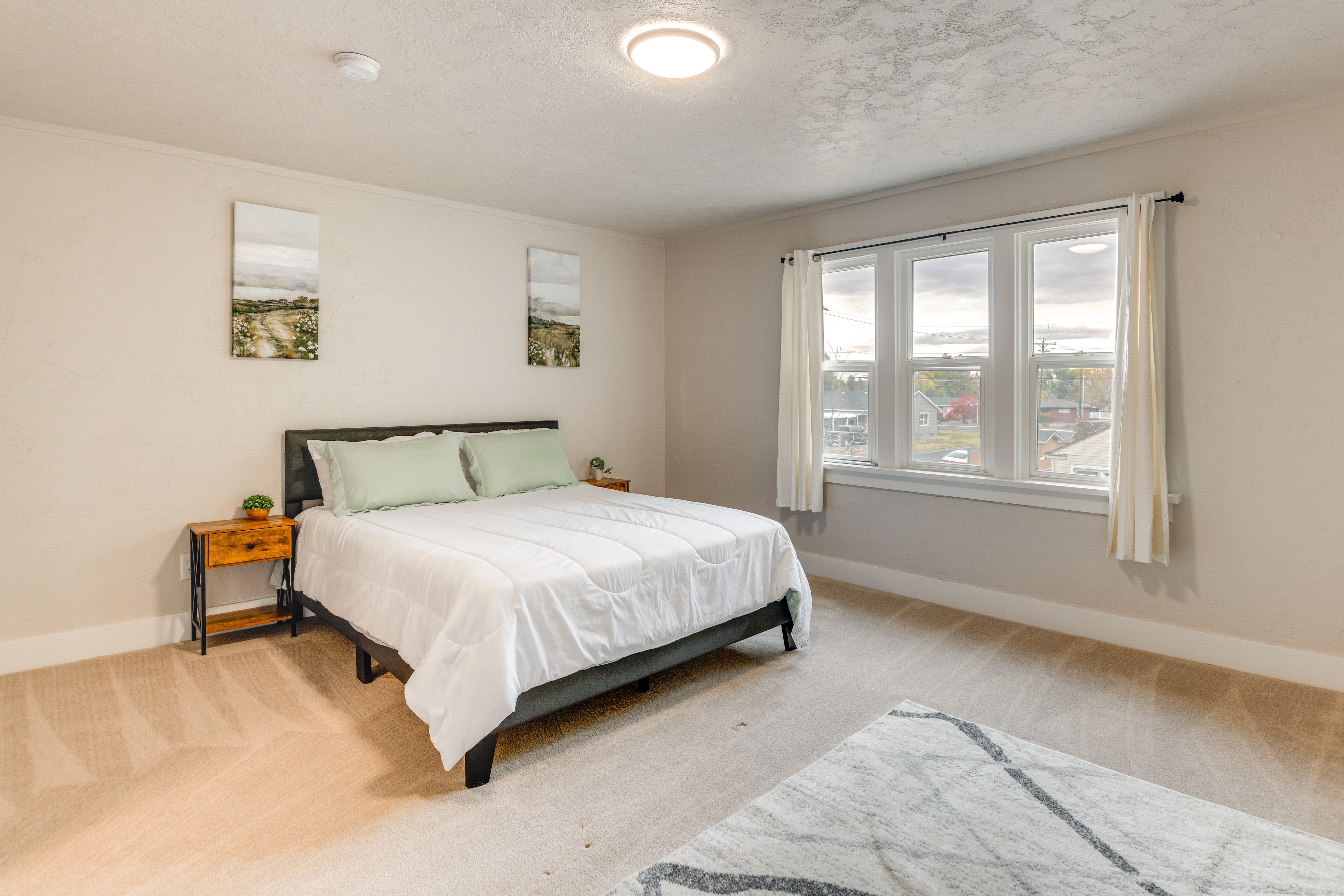 Bedroom 2 | Queen Bed | 2nd Floor