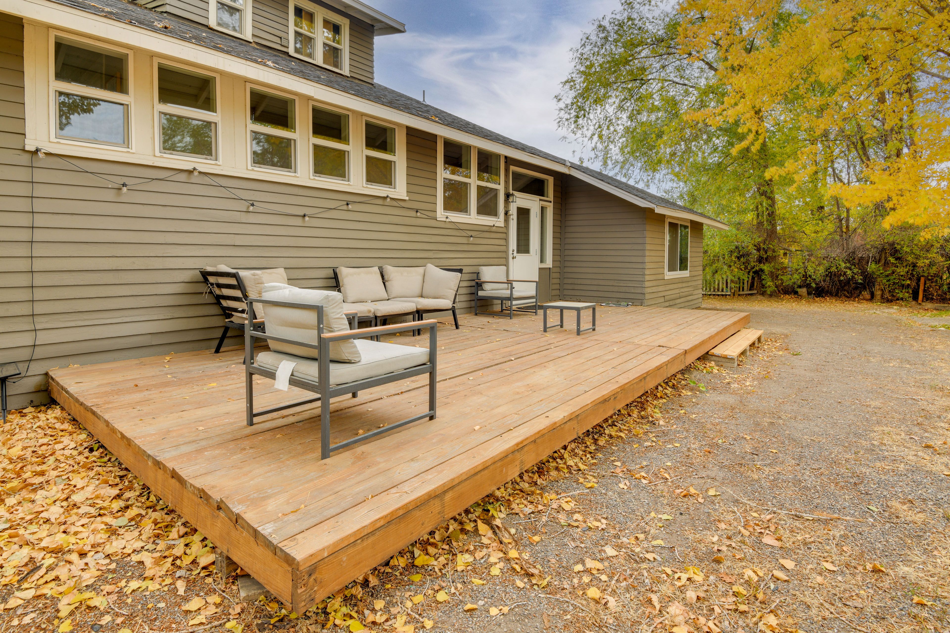 Furnished Deck
