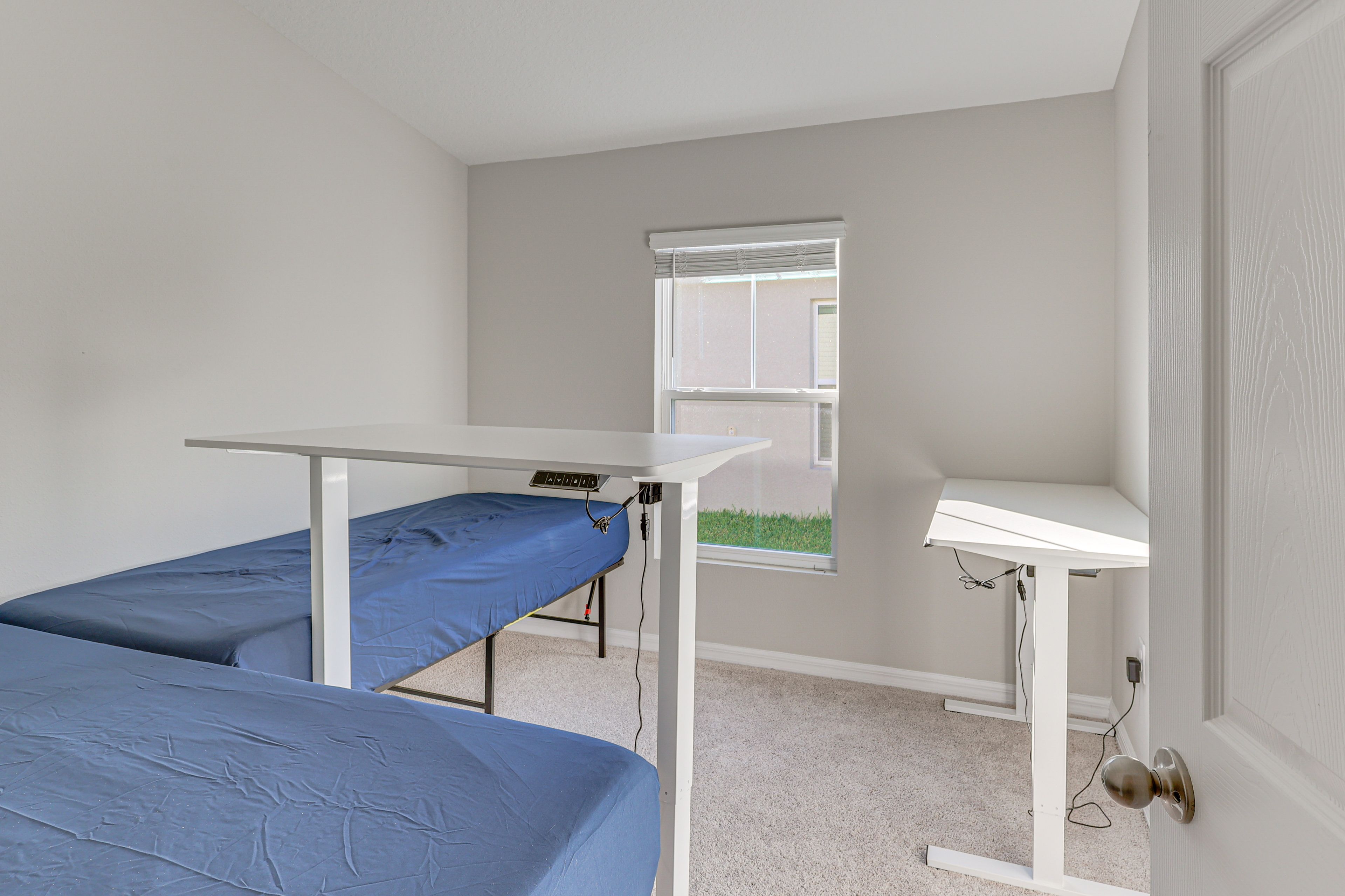 Bedroom 2 | 2 Twin Beds (Convert to 1 King Bed)