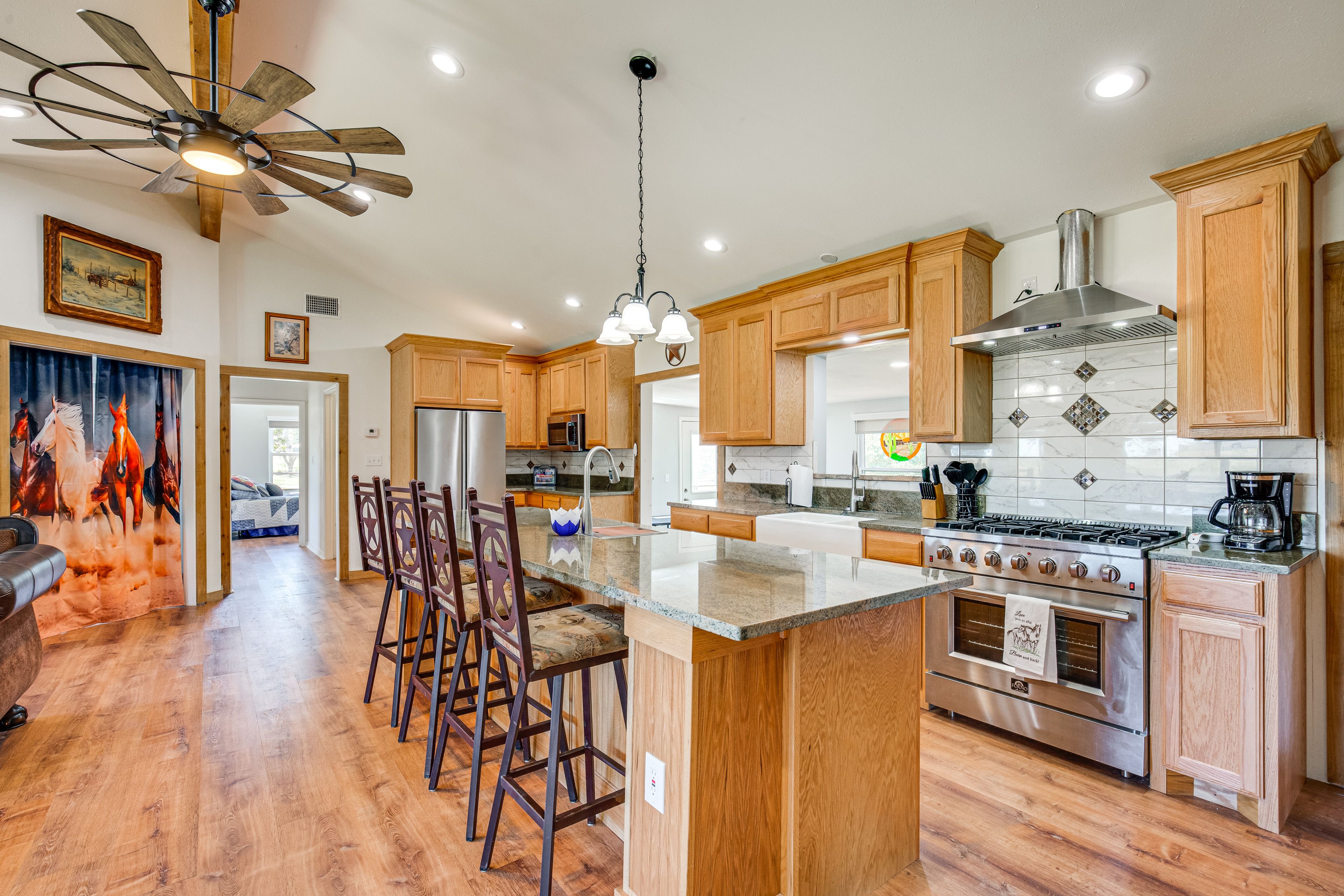 Kitchen | Free WiFi | Central Air Conditioning/Heat