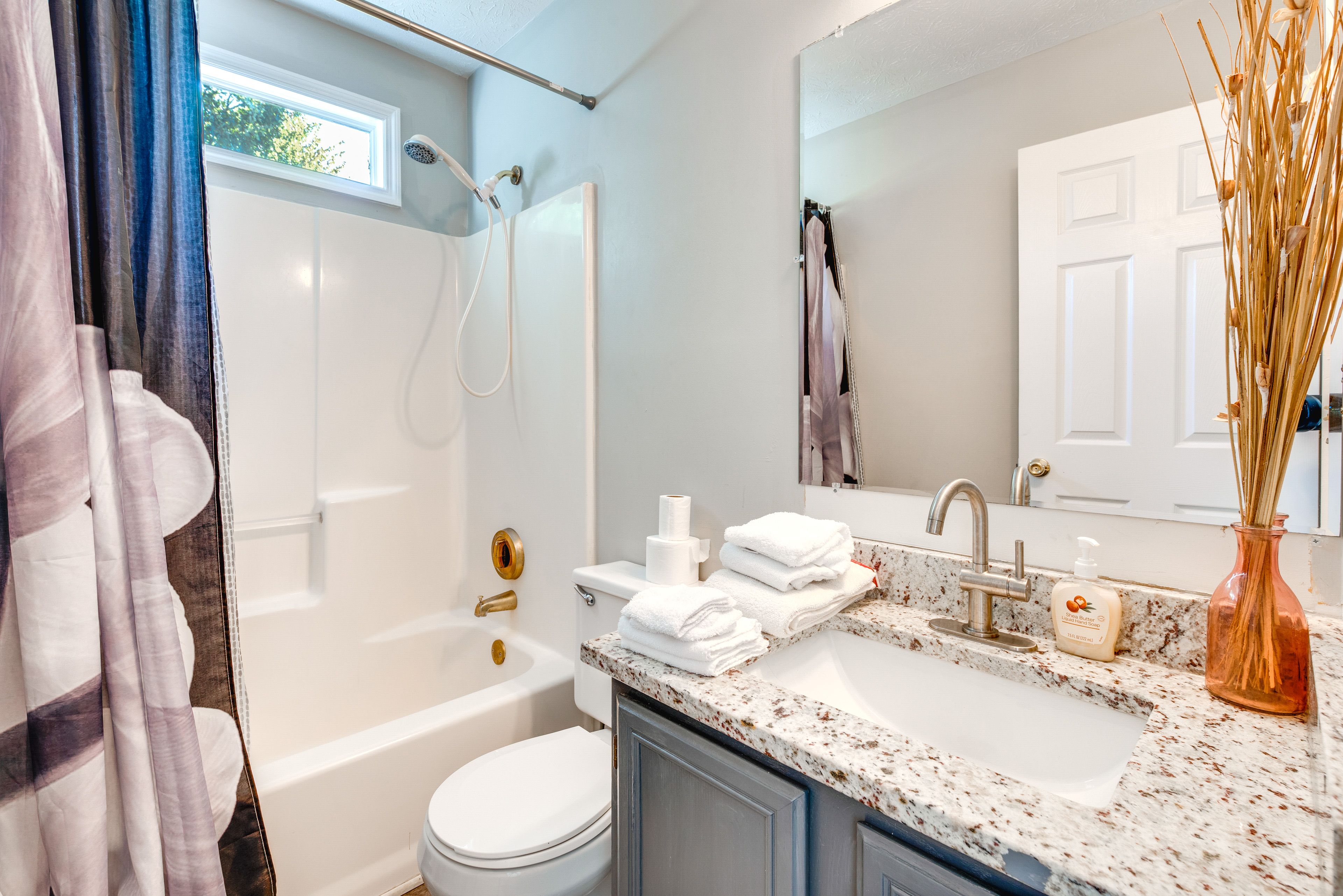 Bathroom | 1st Floor