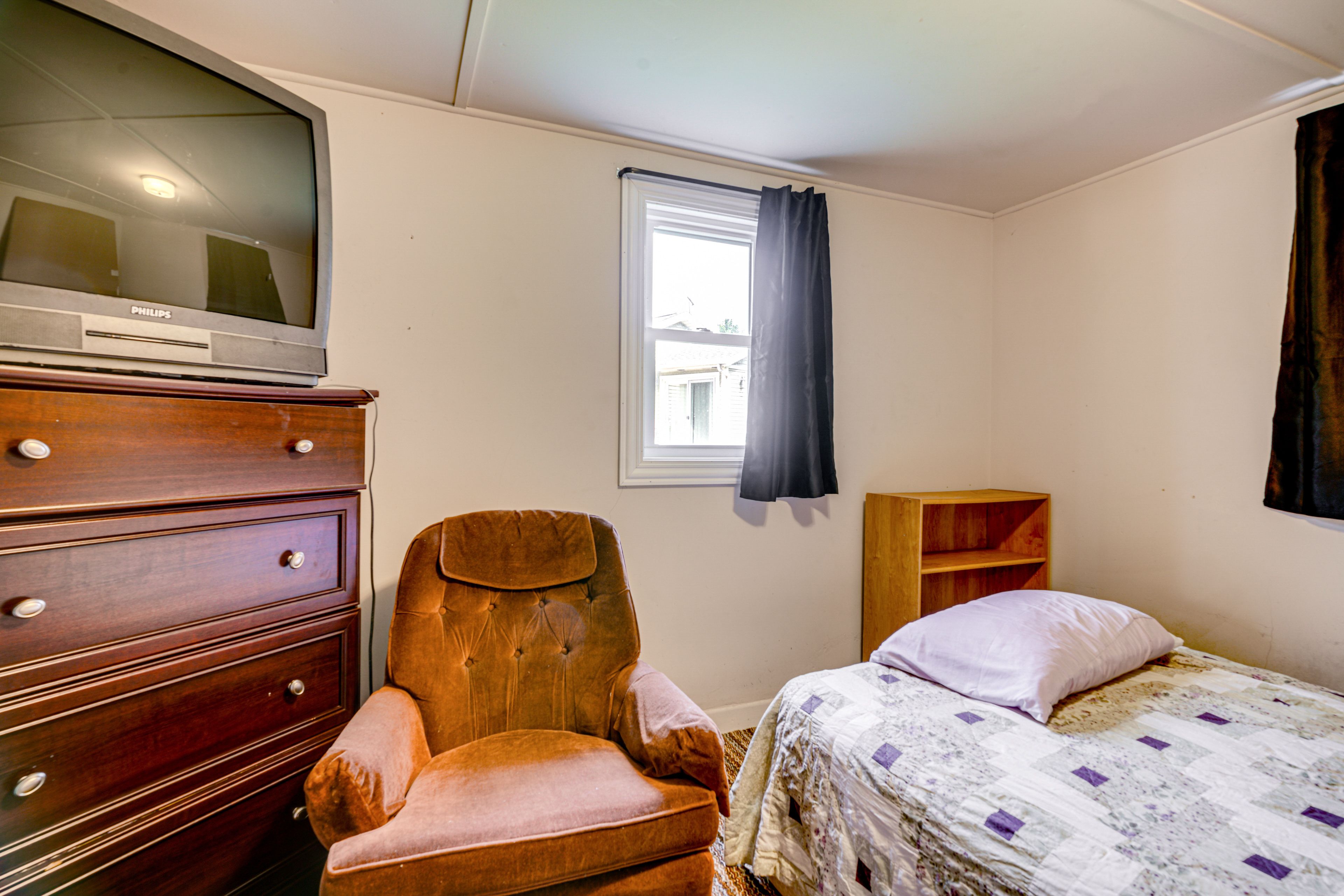 Bedroom 2 (Access Via Bedroom 1) | Queen Mattress w/ Box Spring | Lower Level