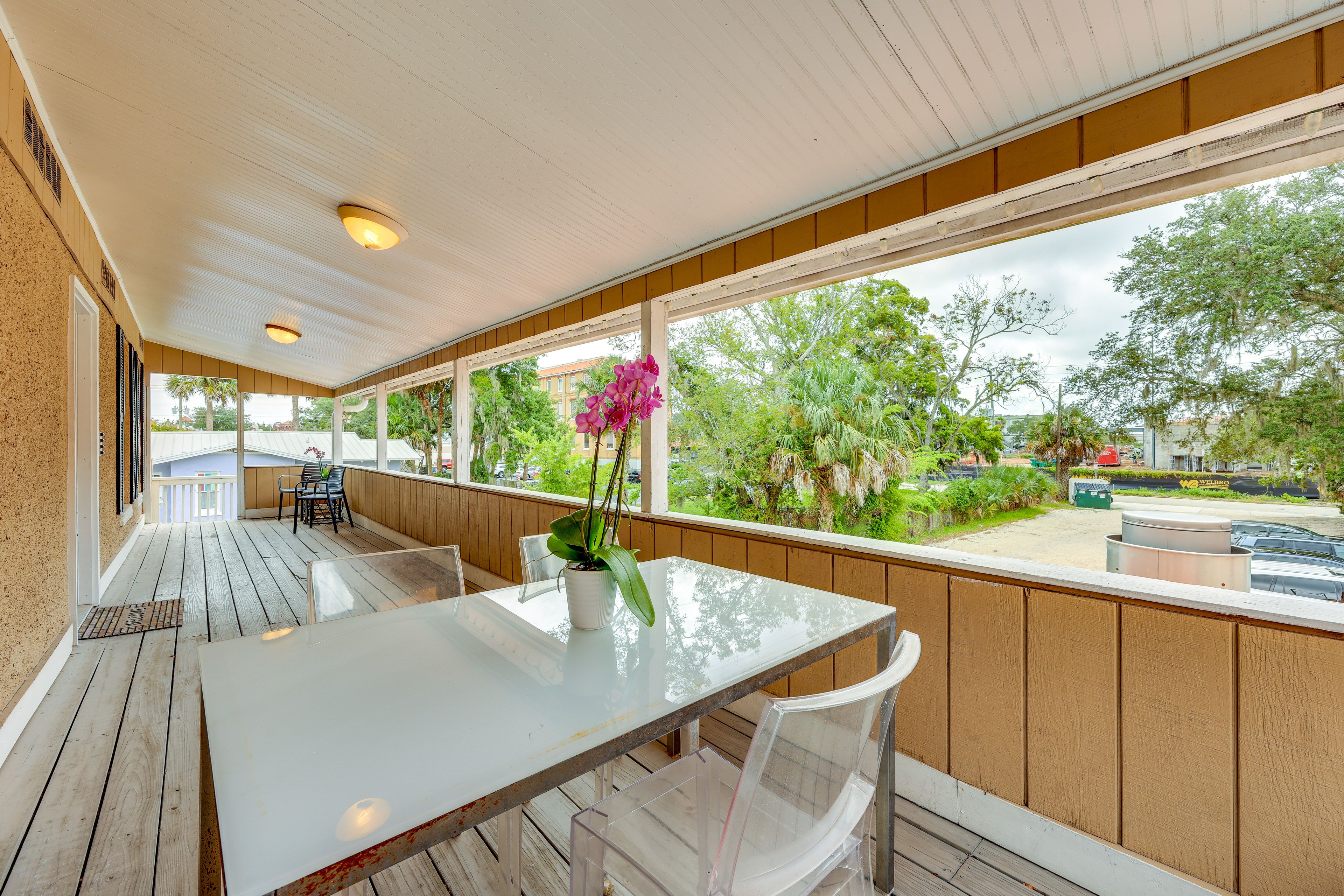 Shared Back Balcony