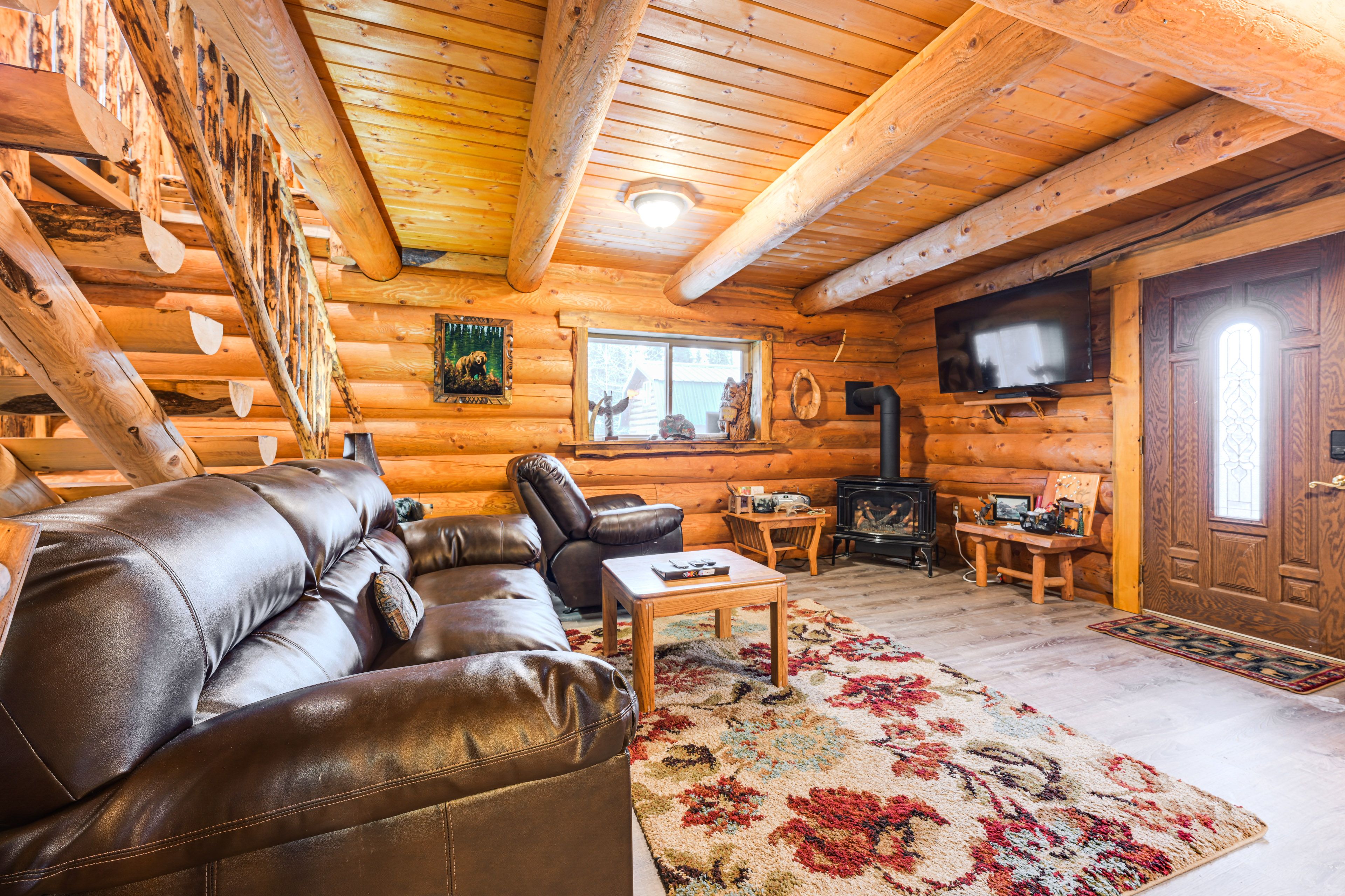 Living Room | Free WiFi | Smart TV | Central Heating | Gas Fireplace | 1st Floor