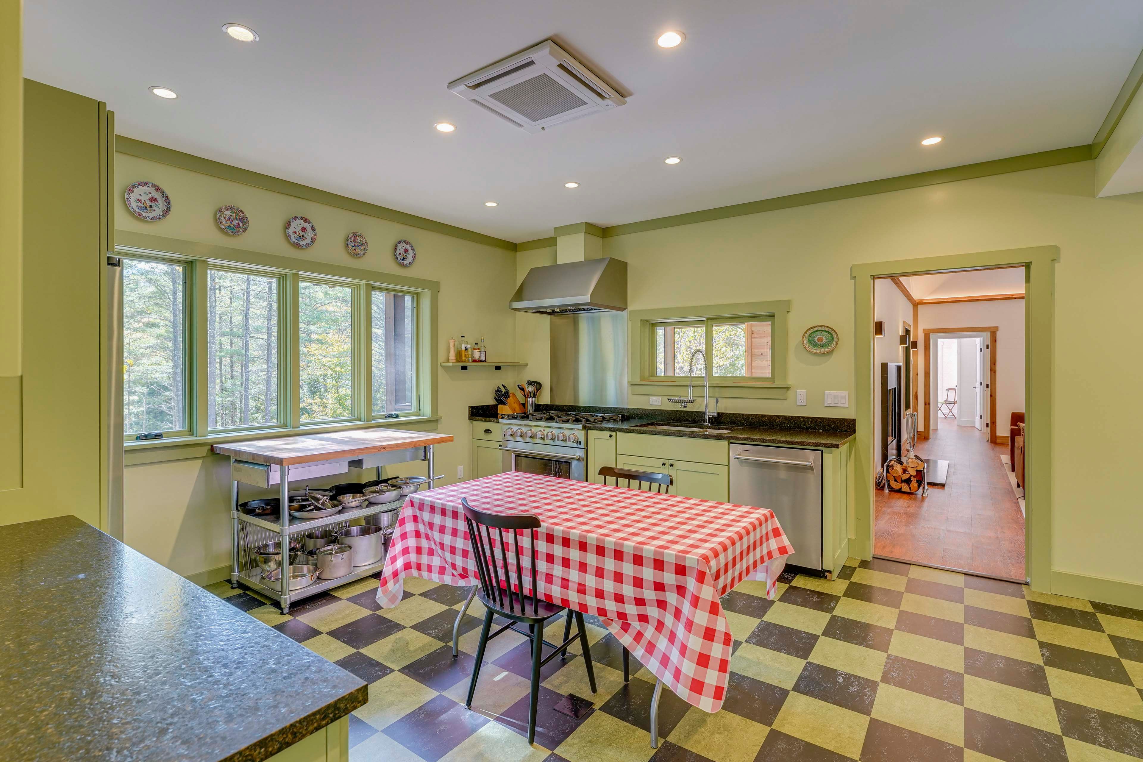 Kitchen | Upper Level