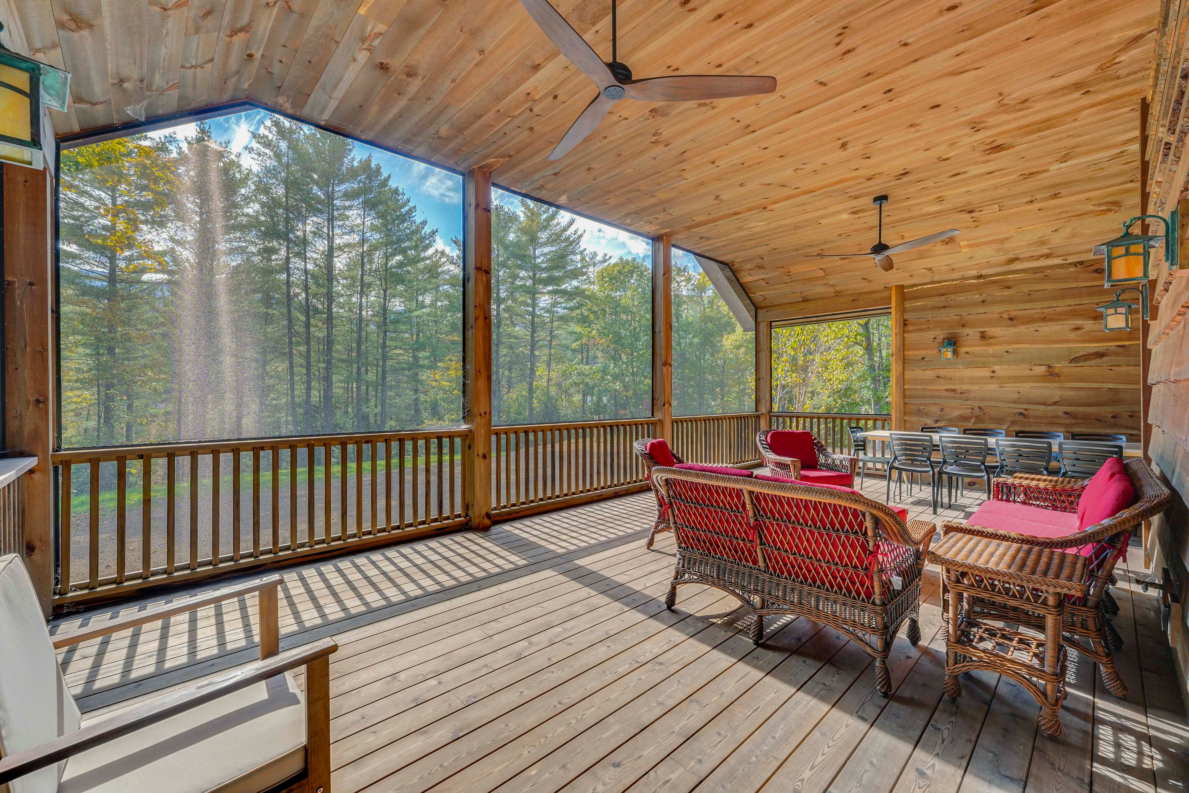 Screened Porch | Upper Level