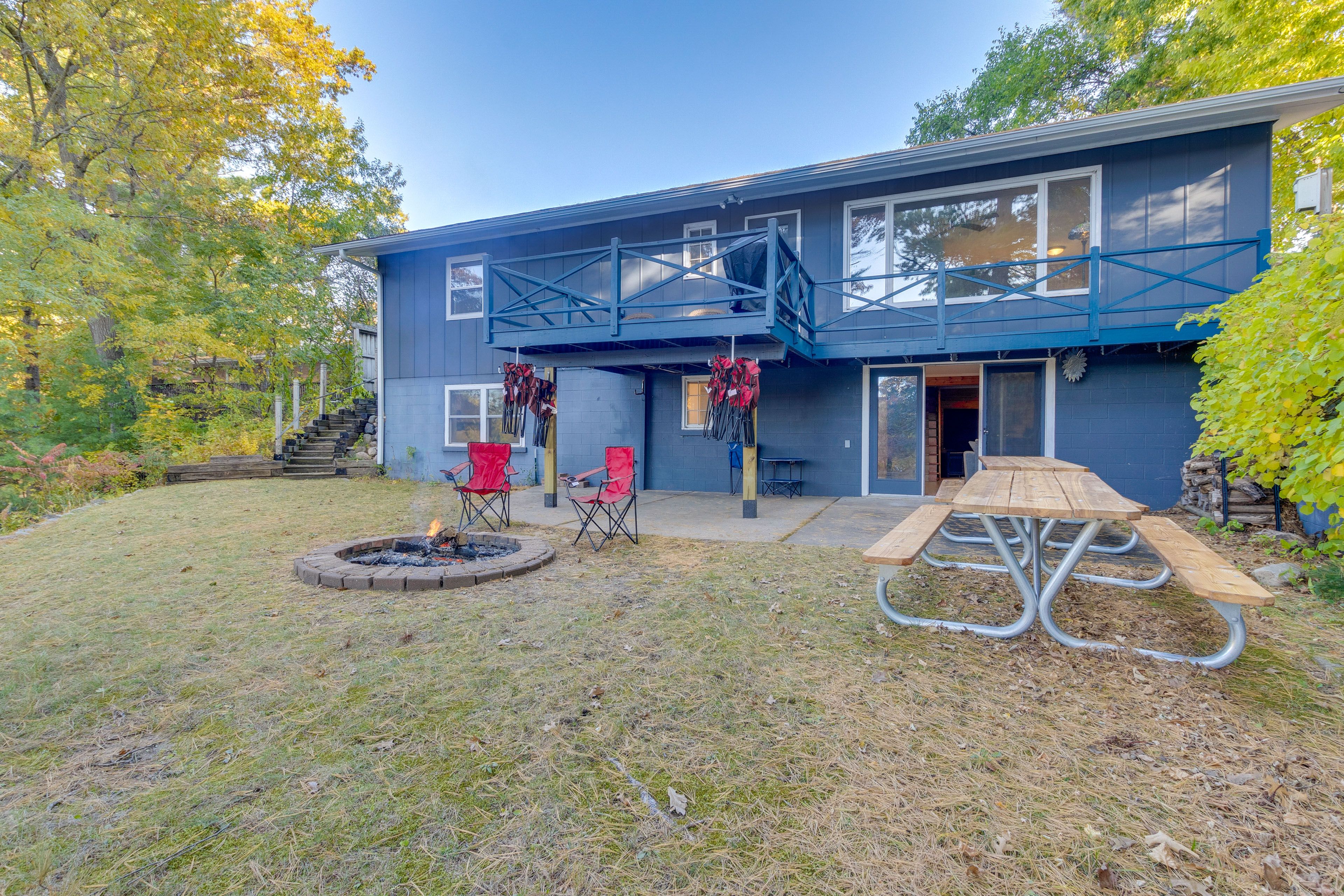 Exterior | Backyard | Fire Pit