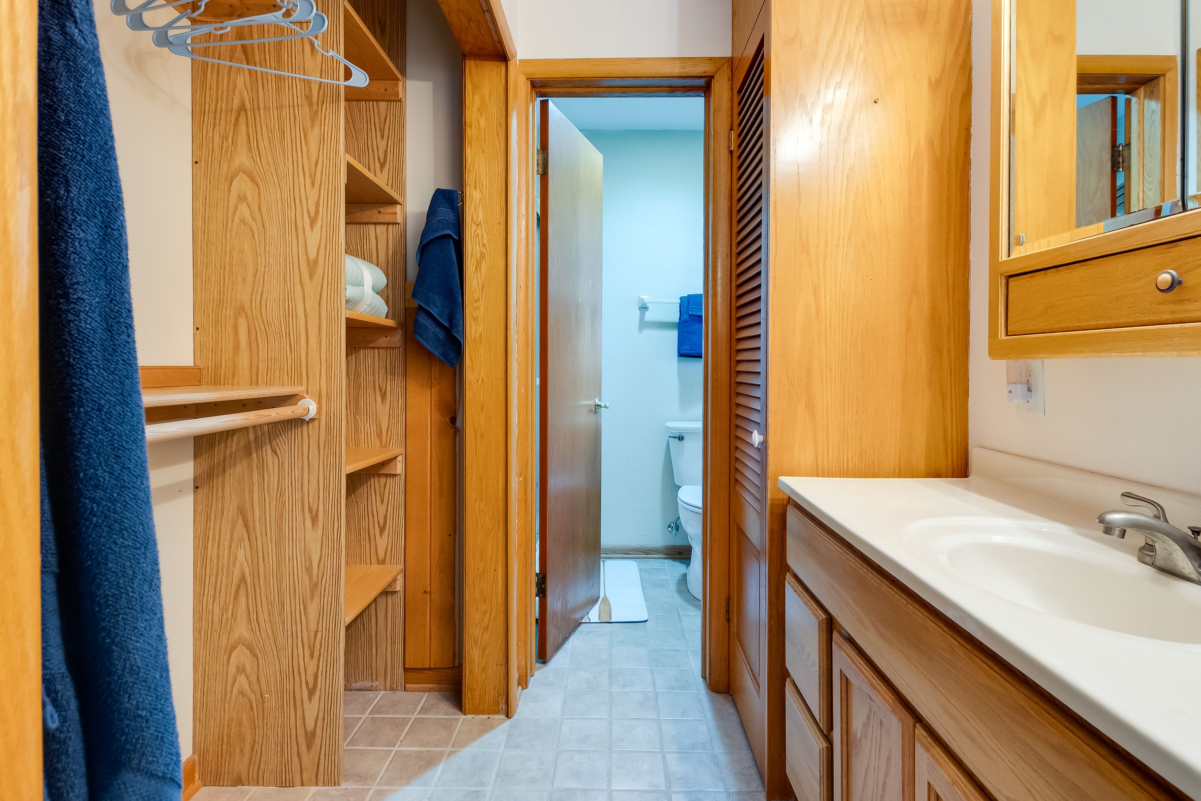 En-Suite Bathroom | Towels Provided | 1st Floor