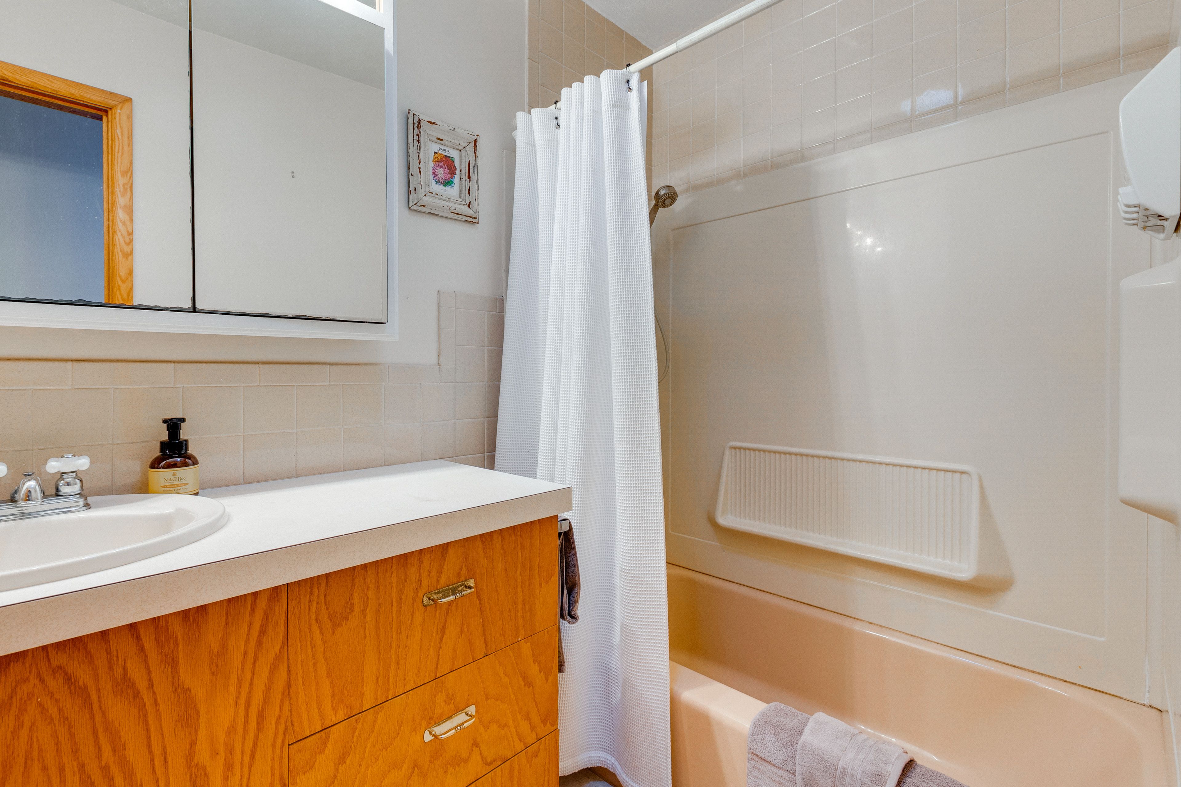 Bathroom | 1st Floor