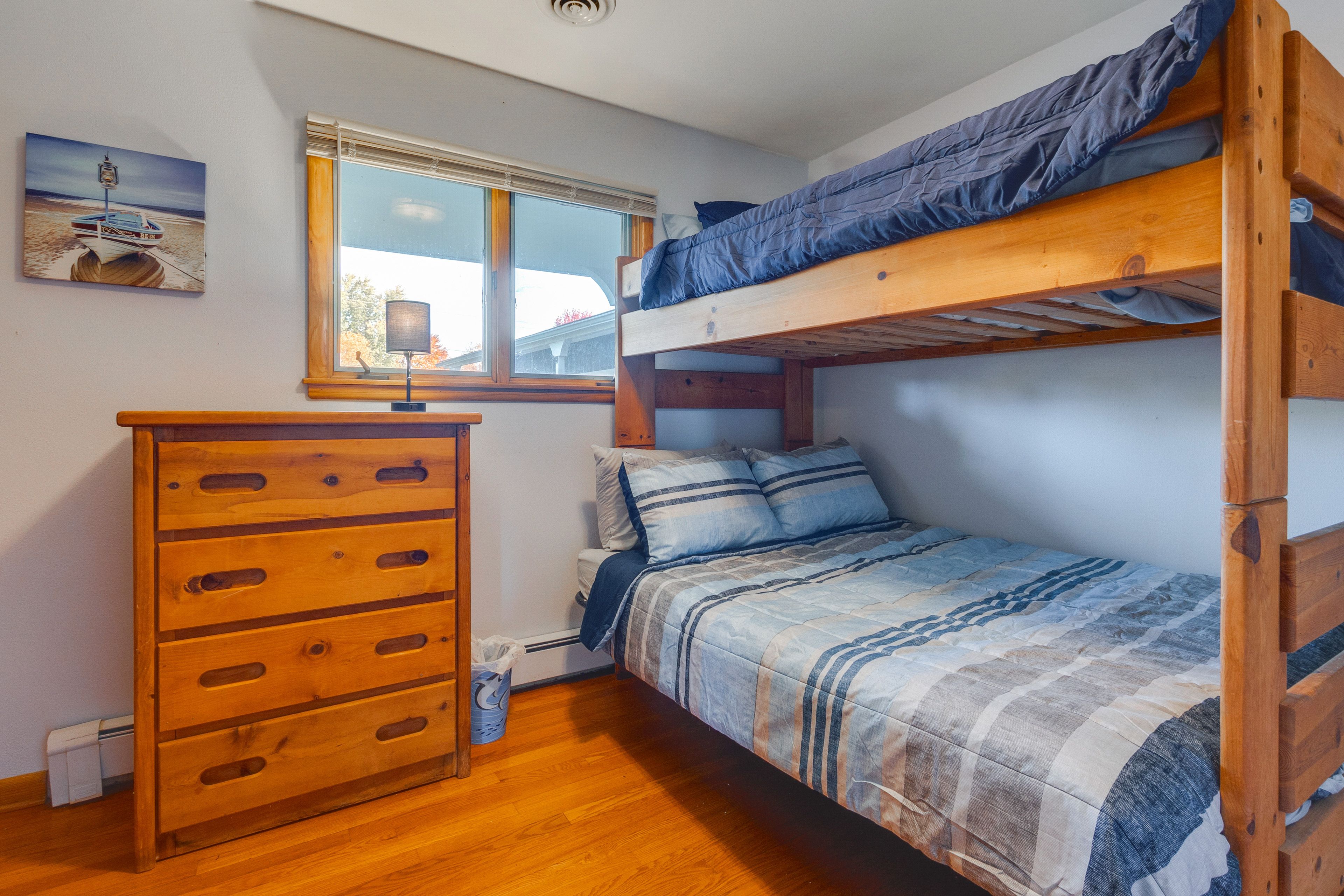 Bedroom 3 | Twin/Full Bunk Bed | 1st Floor