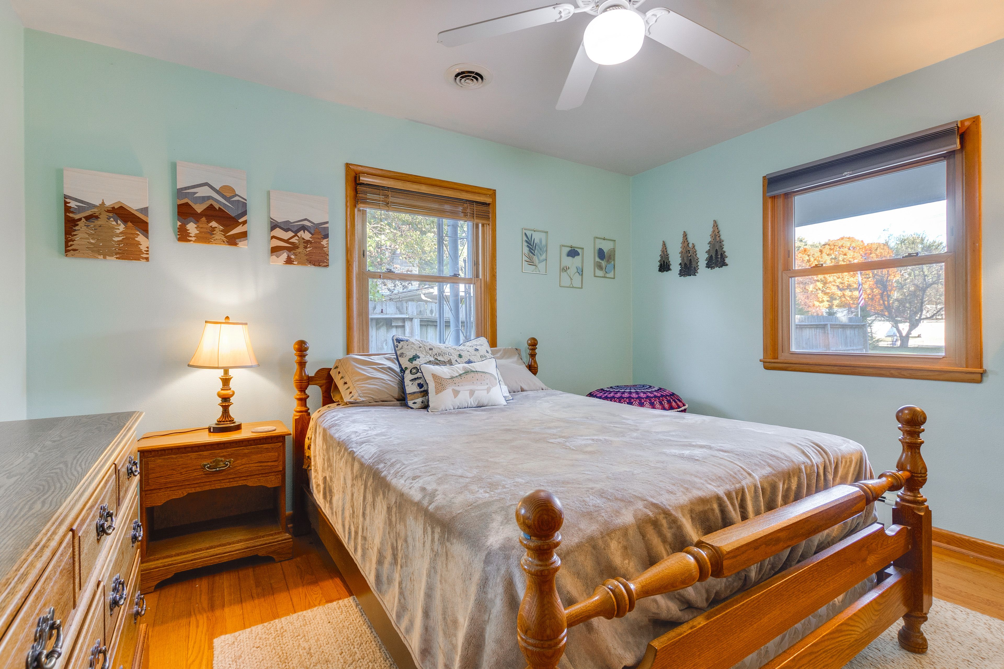 Bedroom 2 | Queen Bed | 1st Floor