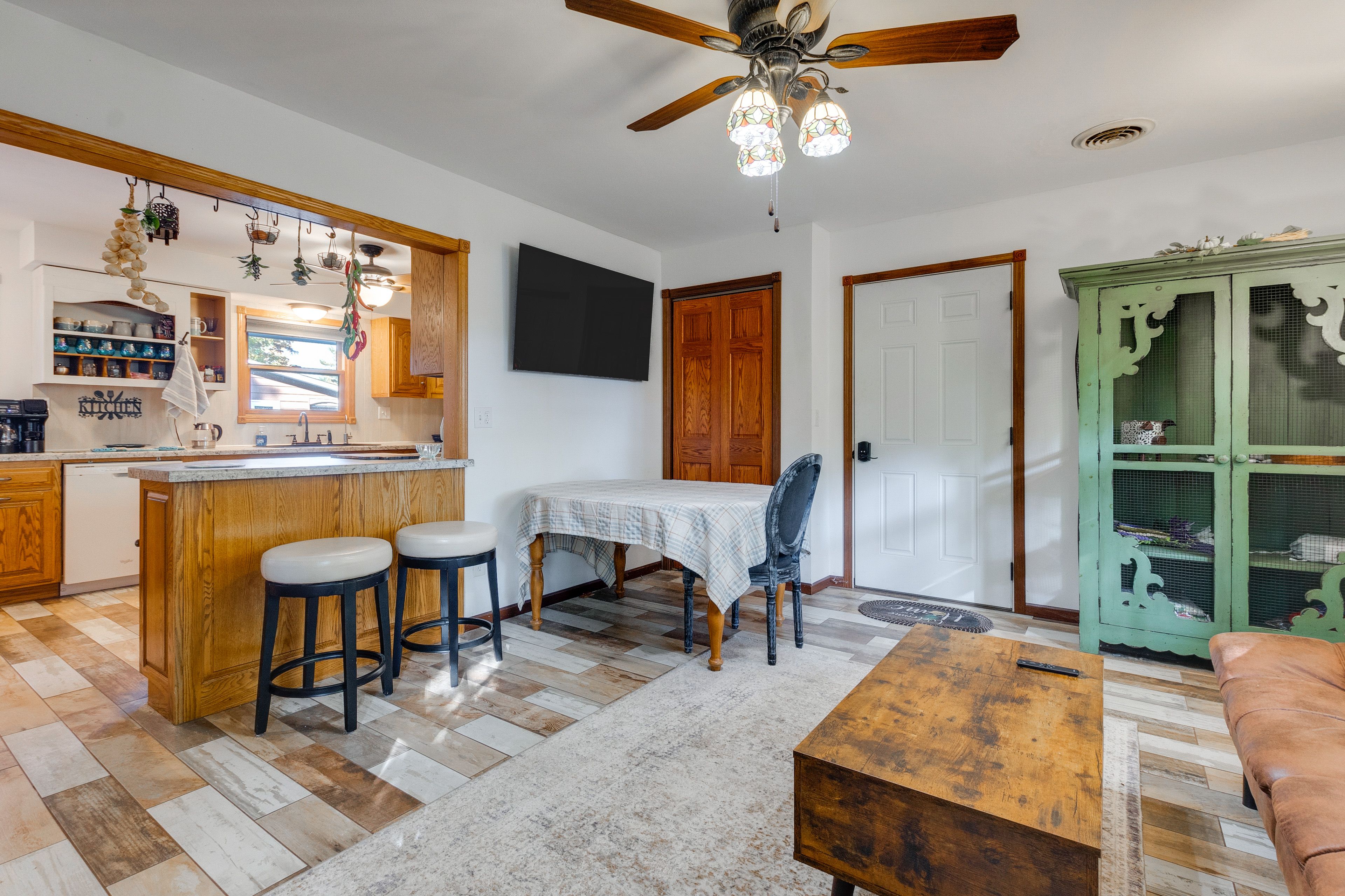 Kitchen Den | Full Futon | 1st Floor