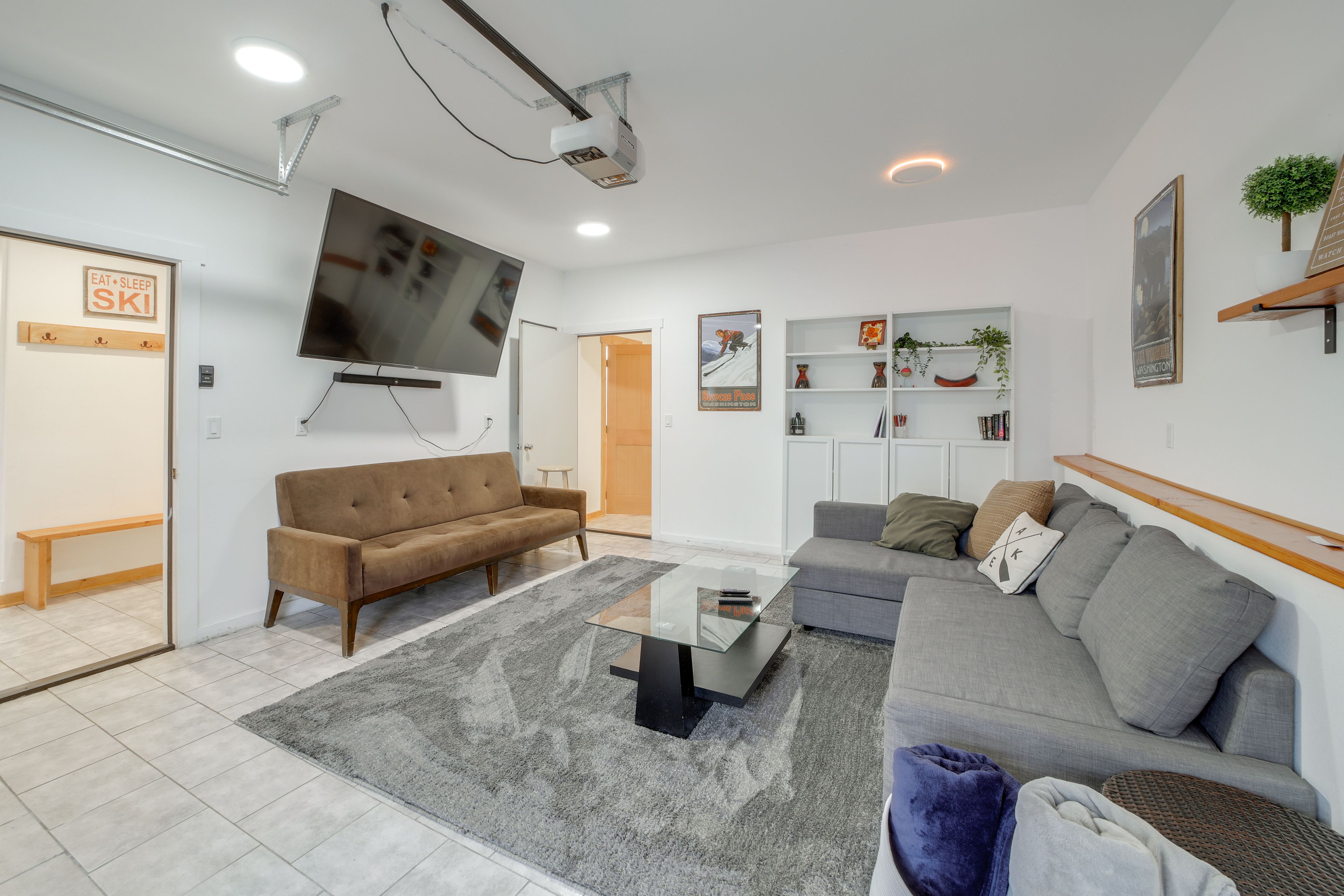 Den | Sleeper Sofa | 1st Floor