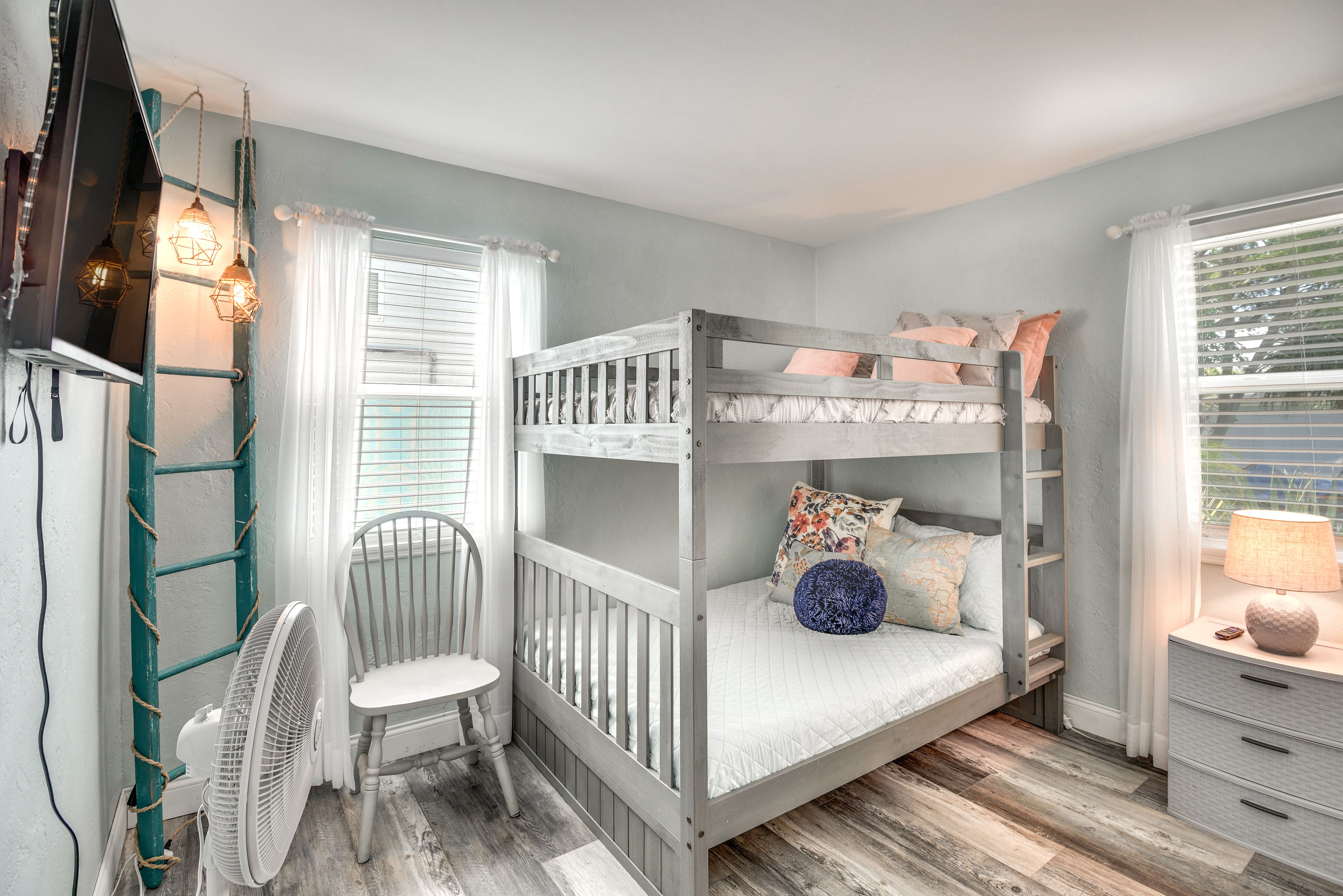 Bedroom 2 | Queen Bunk Bed | Smart TV