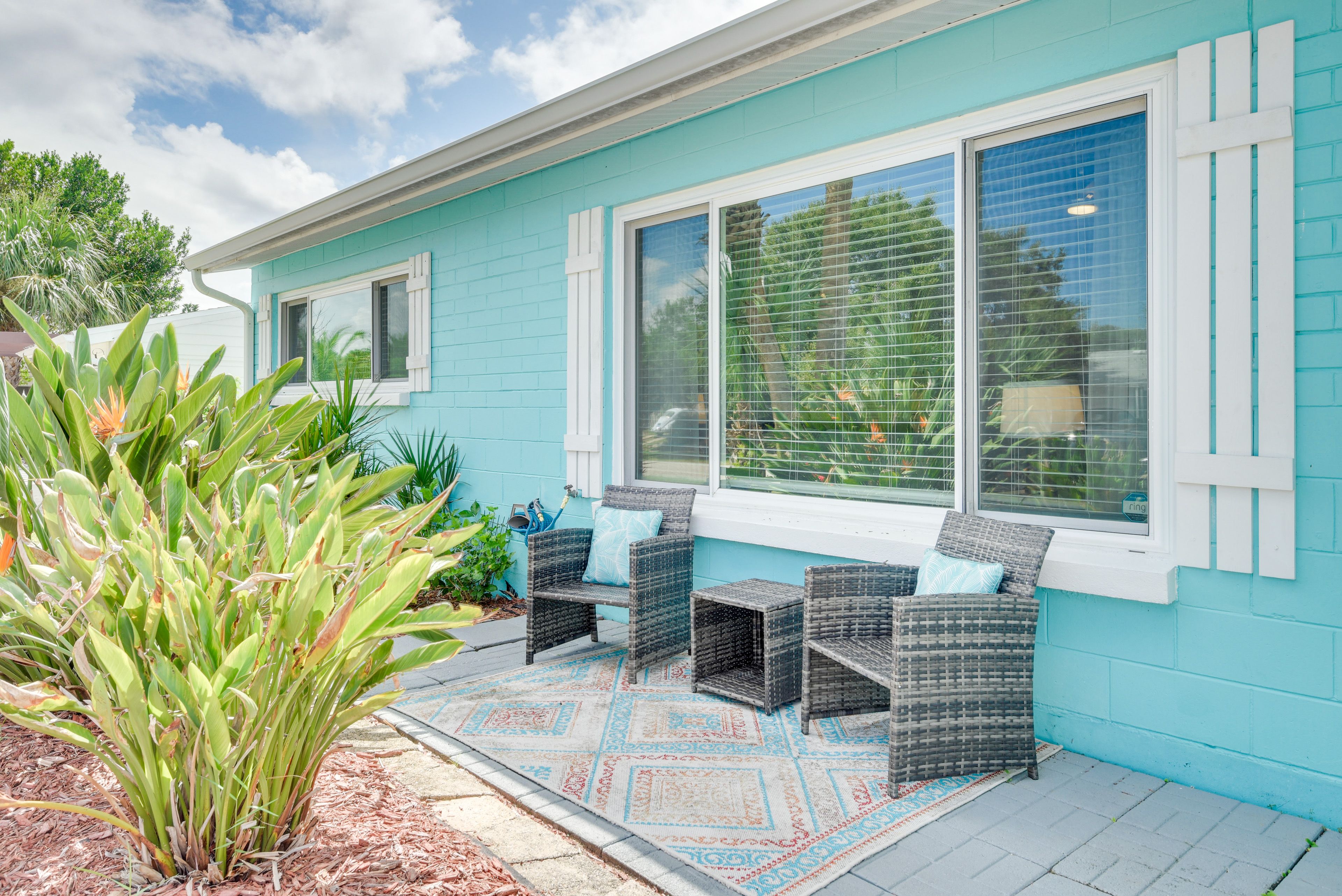 Front Patio | Additional Outdoor Seating