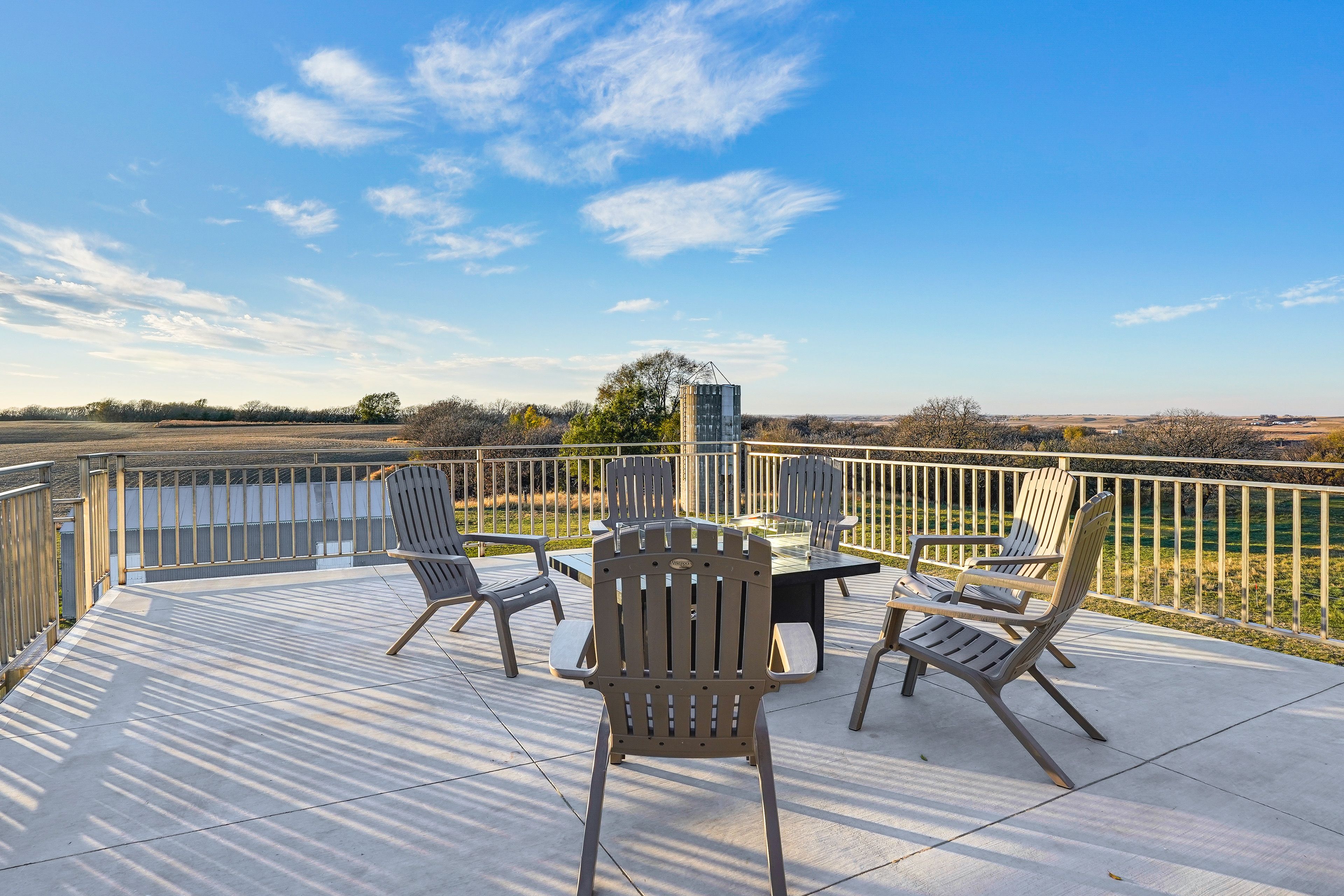 Rooftop Deck | Outdoor Seating | 2nd Floor