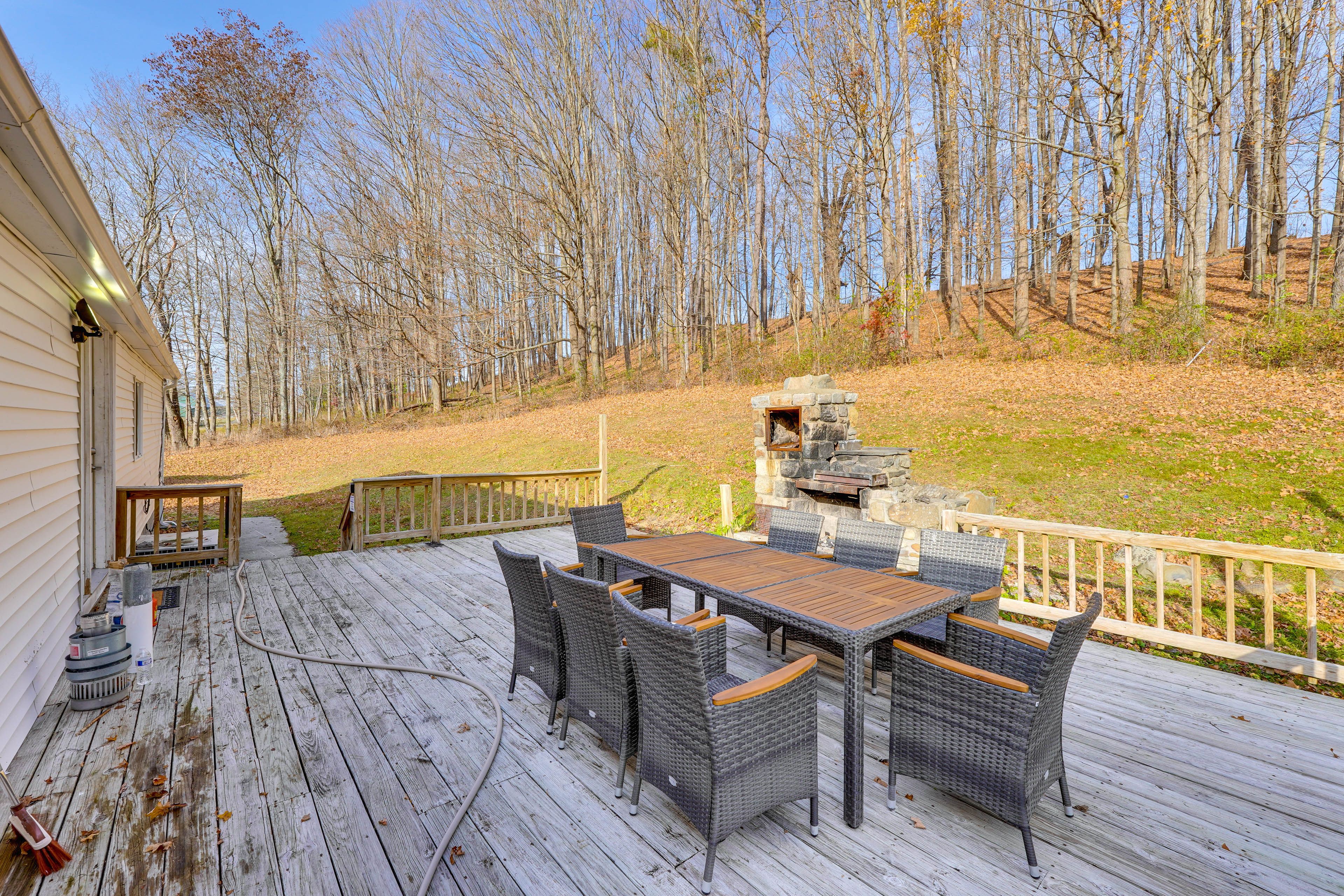 Deck | Dining Area