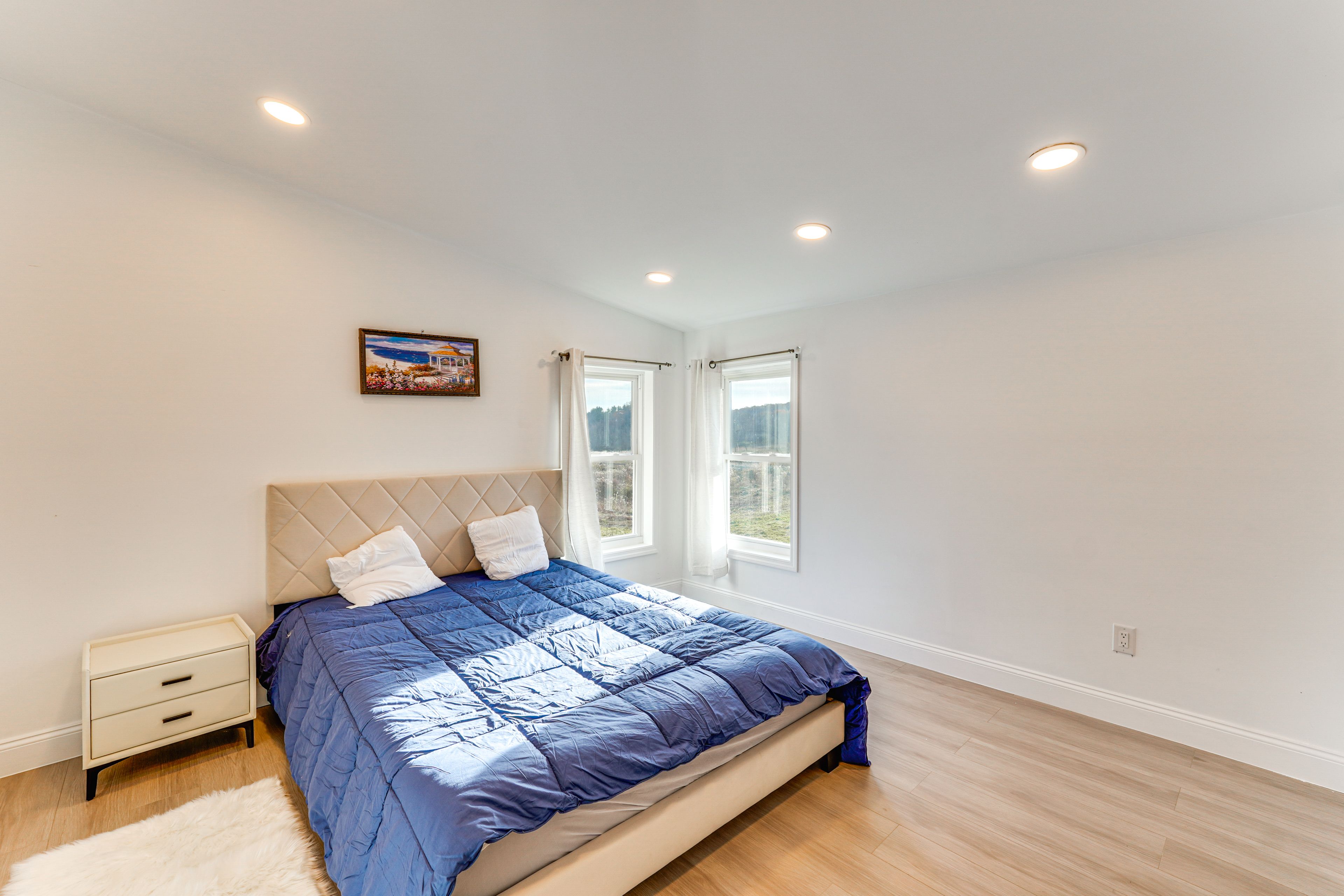 Bedroom 2 | Queen Bed