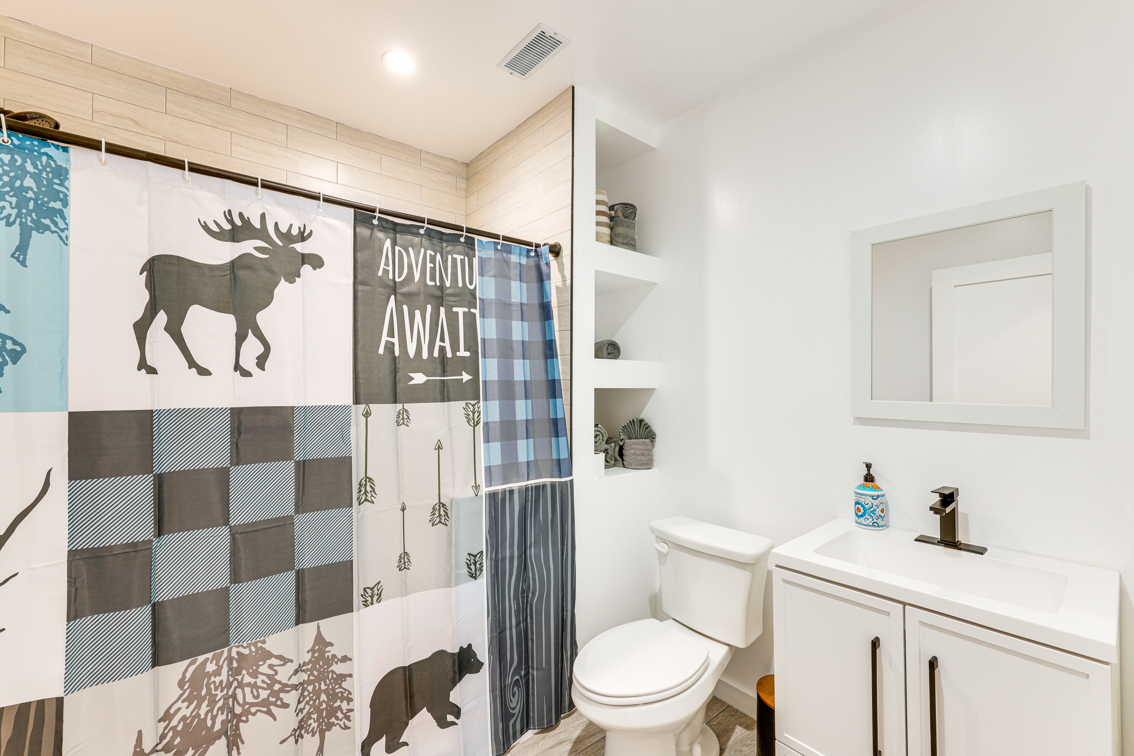 Full Bathroom | Lower Level