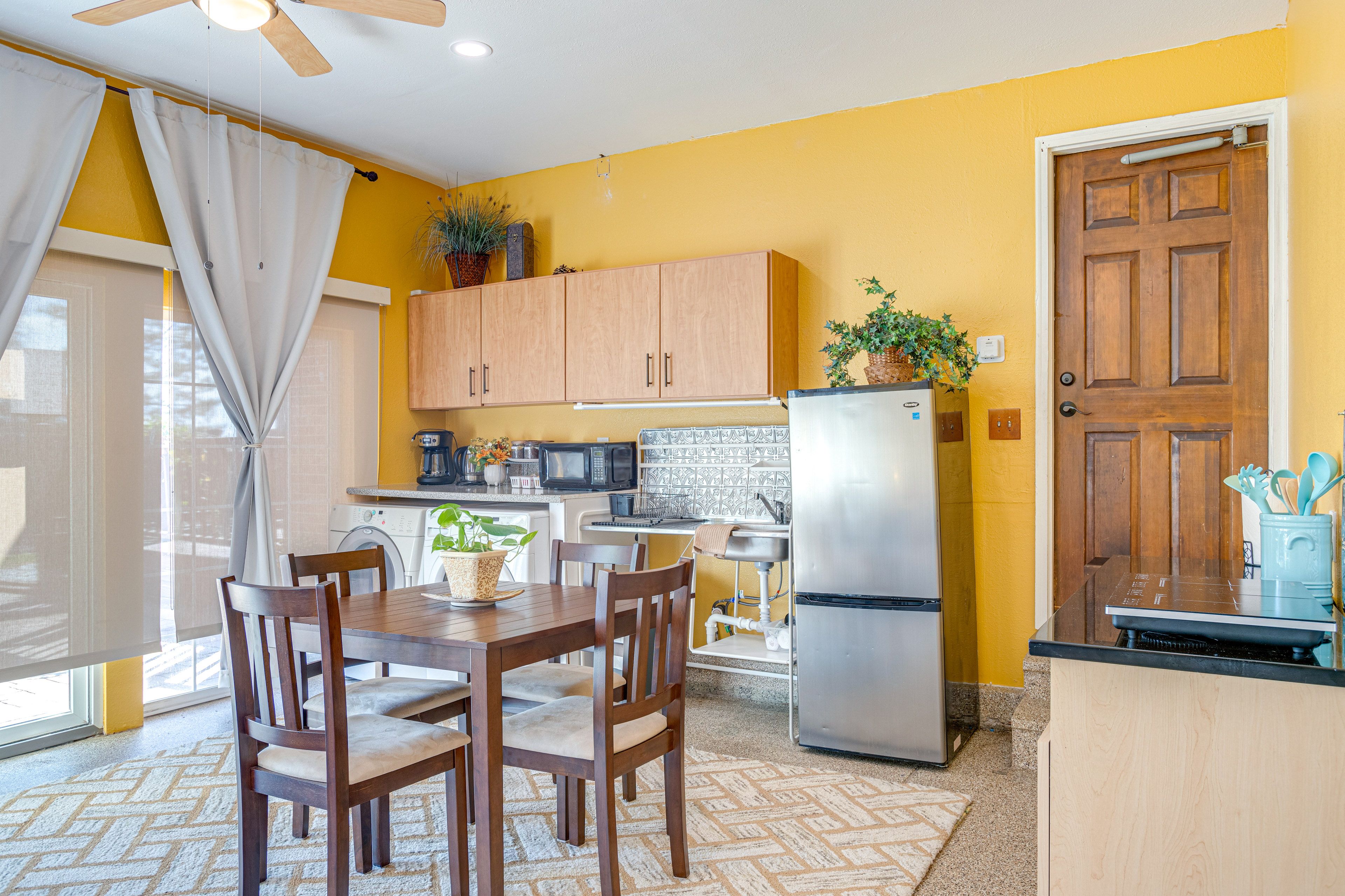Kitchen | Dining Table | Cooking Basics | Hot Plate | Dishware/Flatware