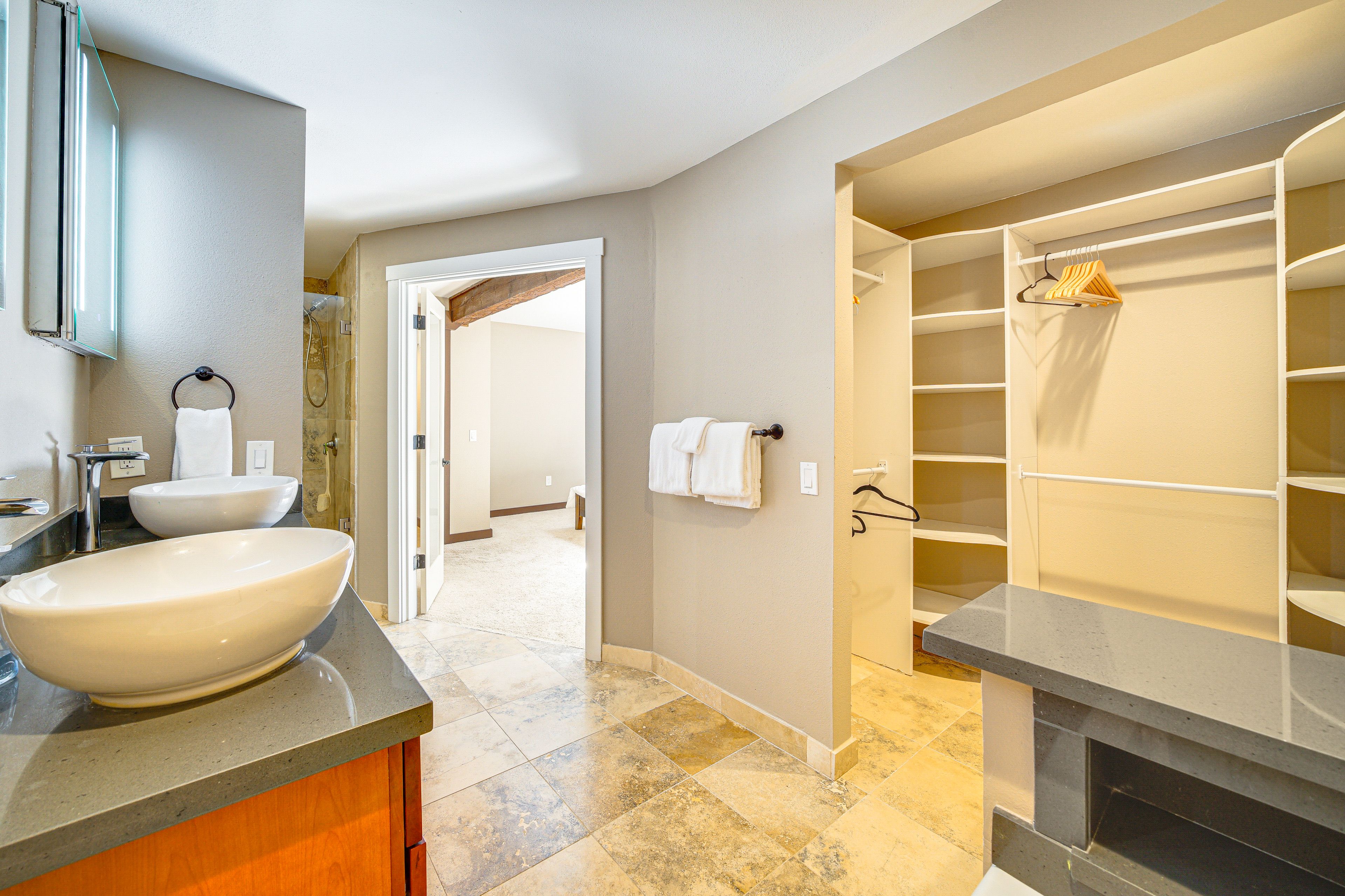 Walk-In Closet | Main Level