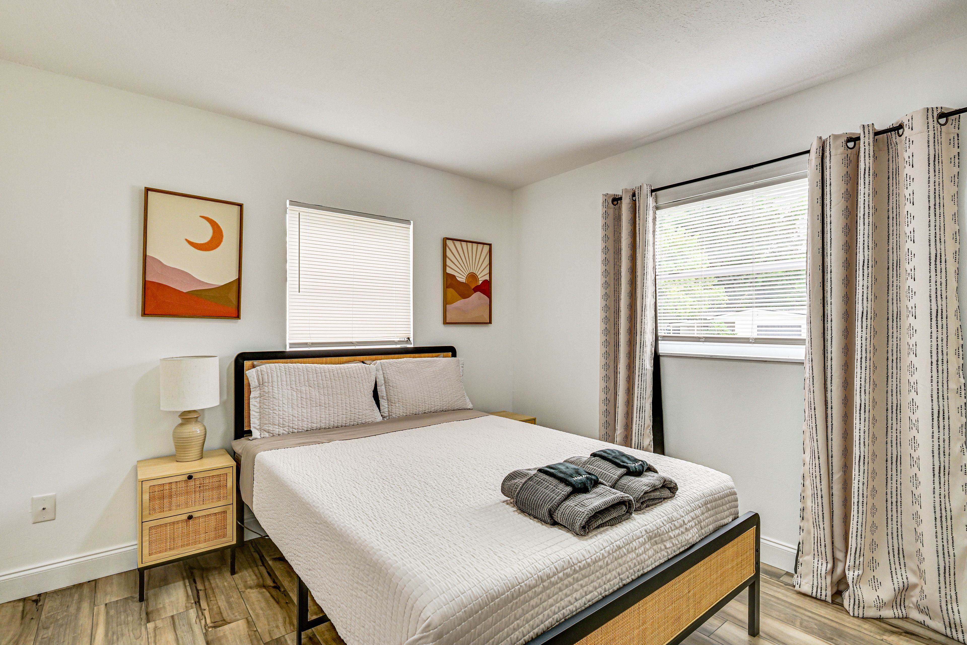 Bedroom 3 | Queen Bed | Smart TV