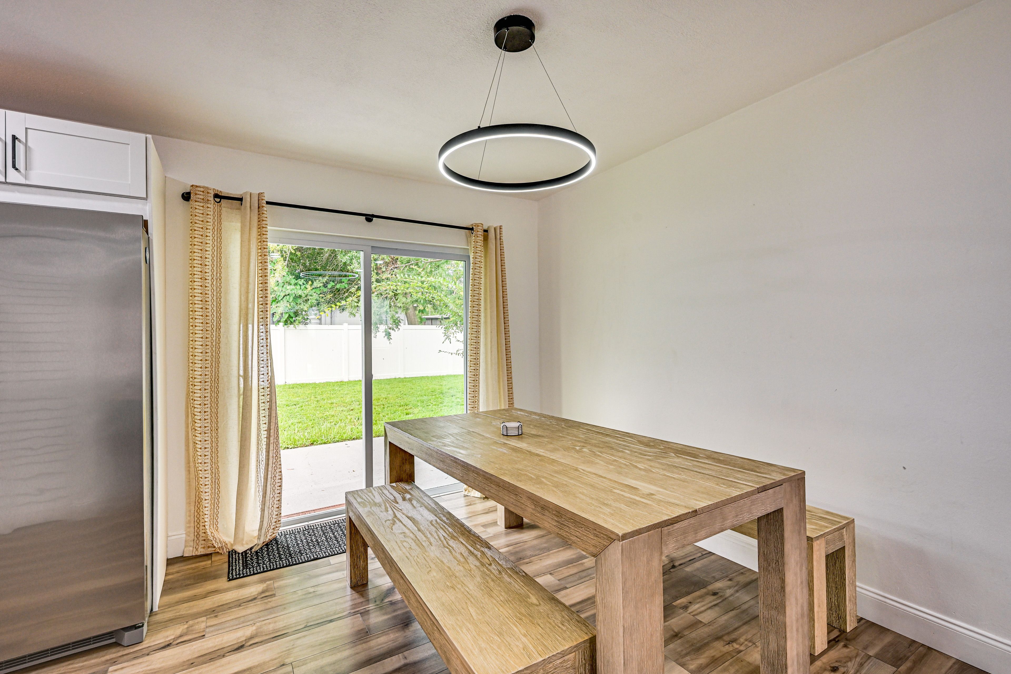 Dining Area | Dishware/Flatware