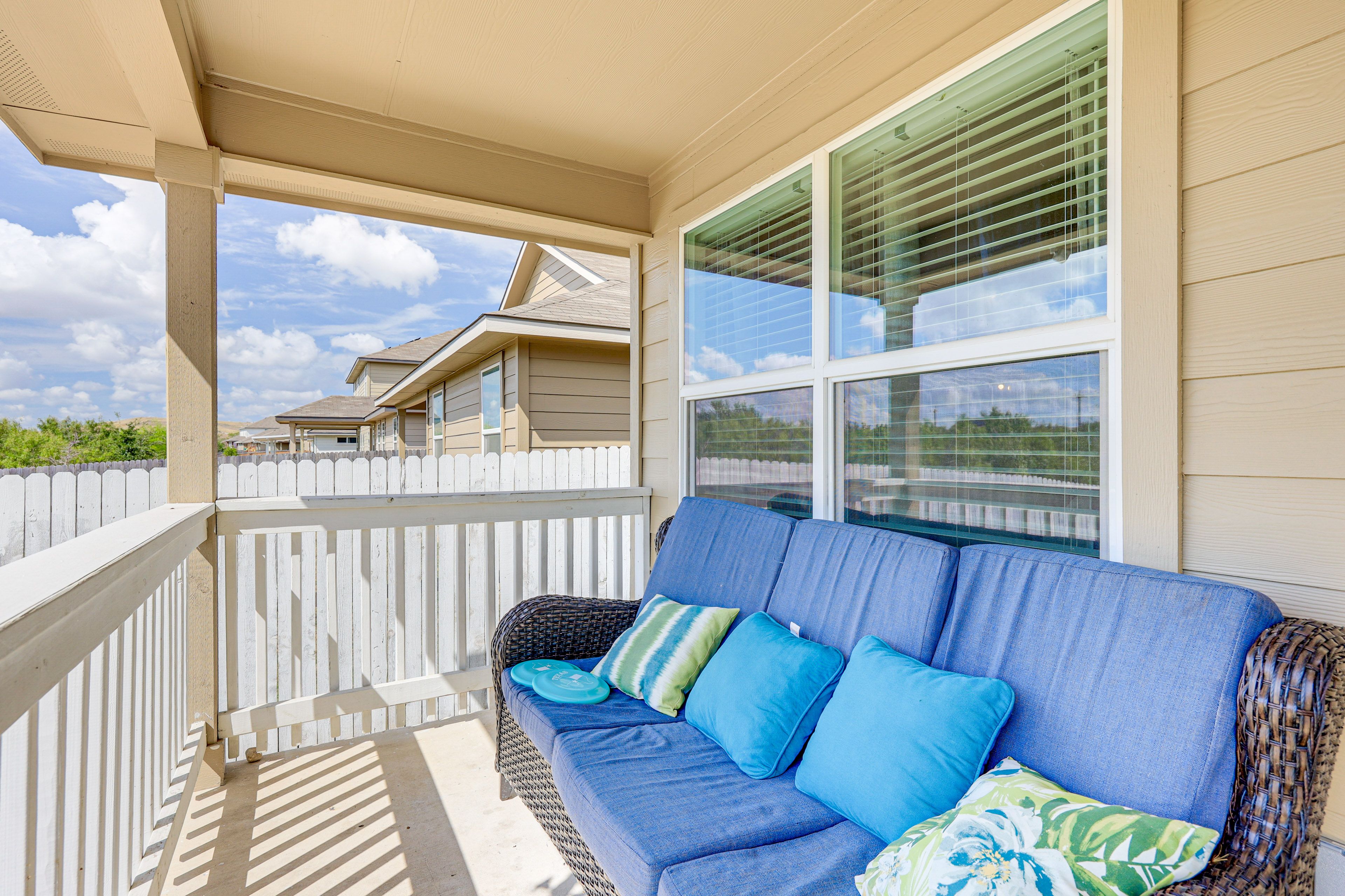 Deck | Outdoor Seating