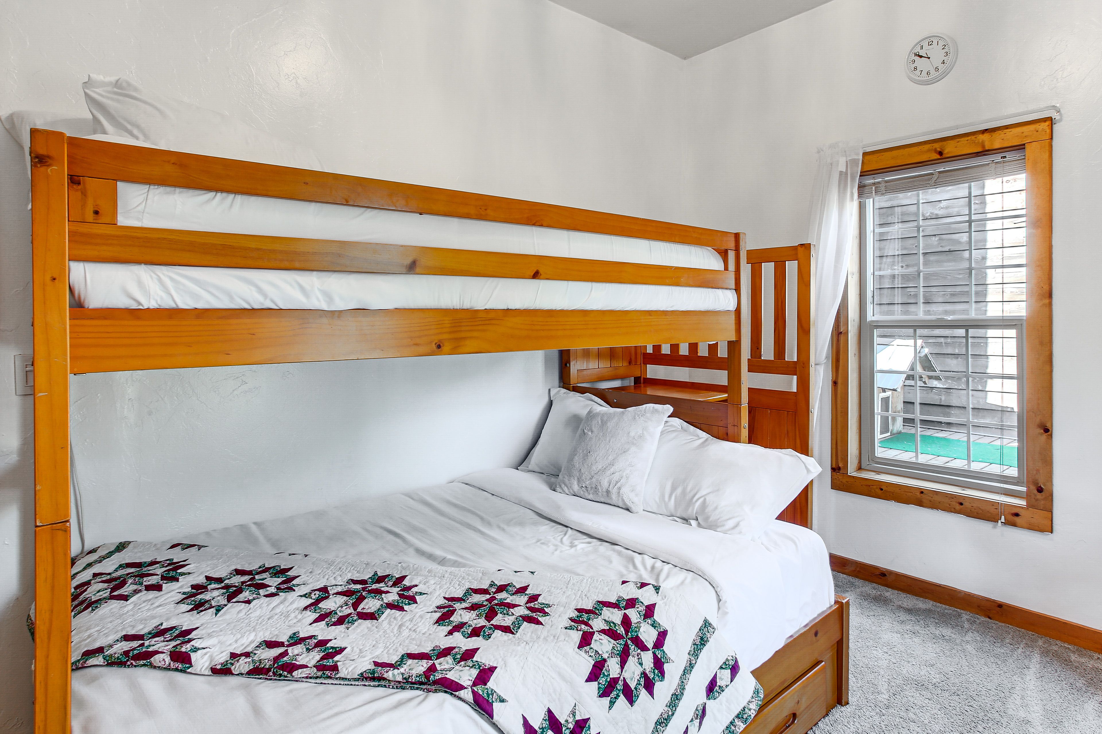 Bedroom 3 | Twin/Full Bunk Bed | 1st Floor