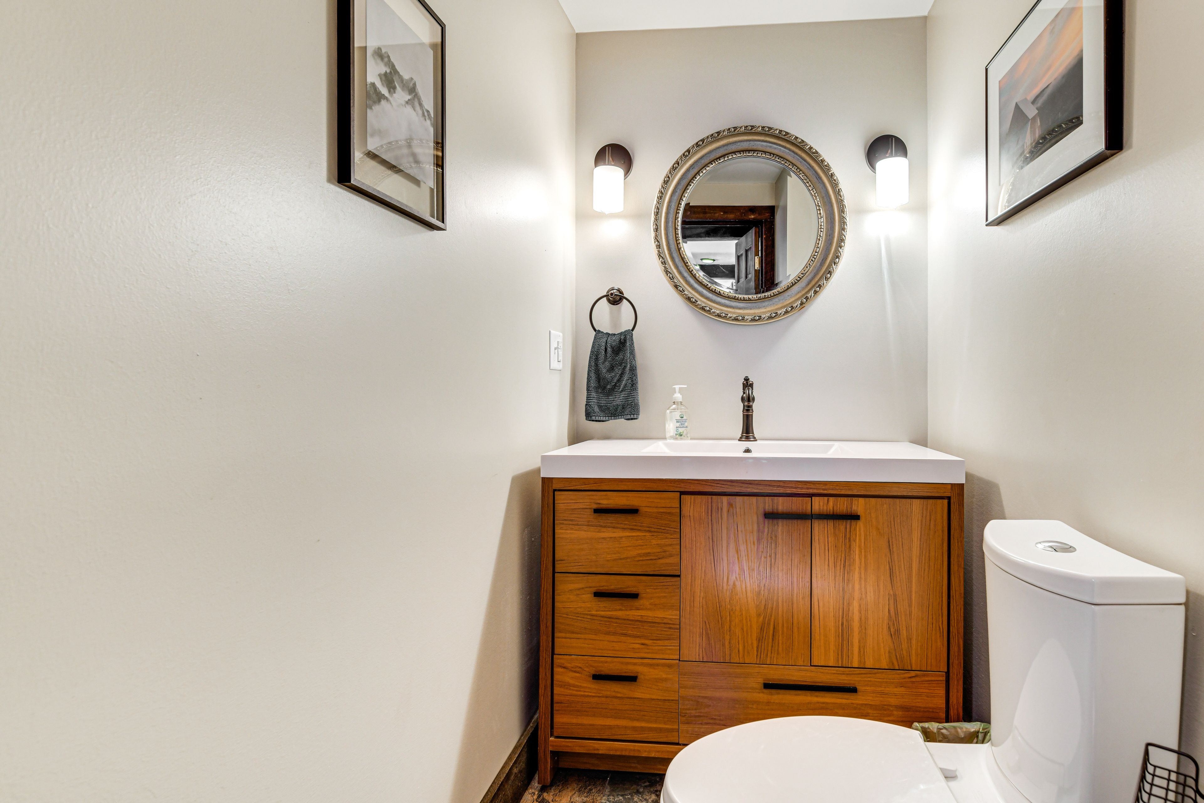 Half Bathroom | 1st Floor