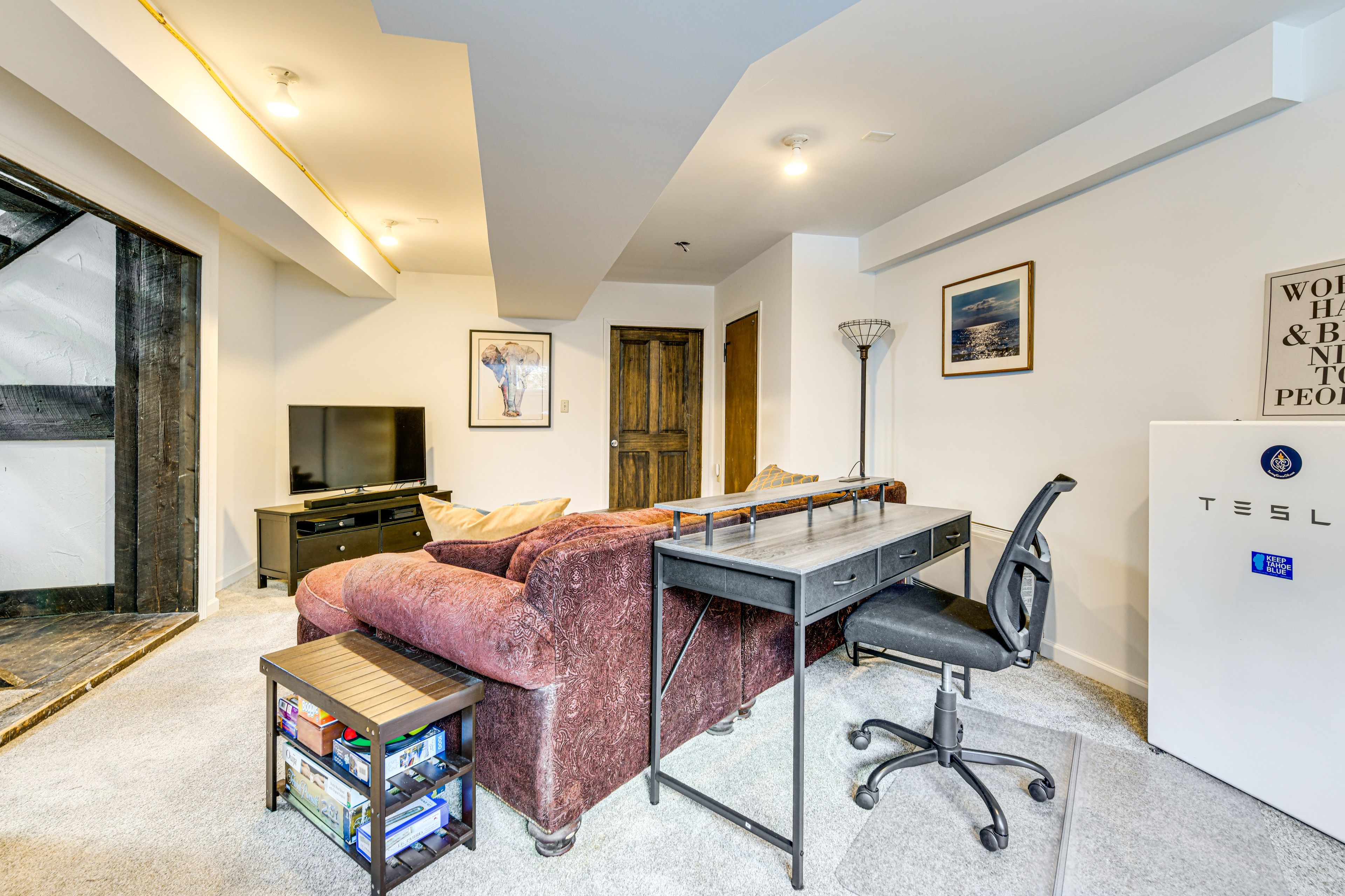 Basement | Ground Floor | Smart TV | Desk Workspace