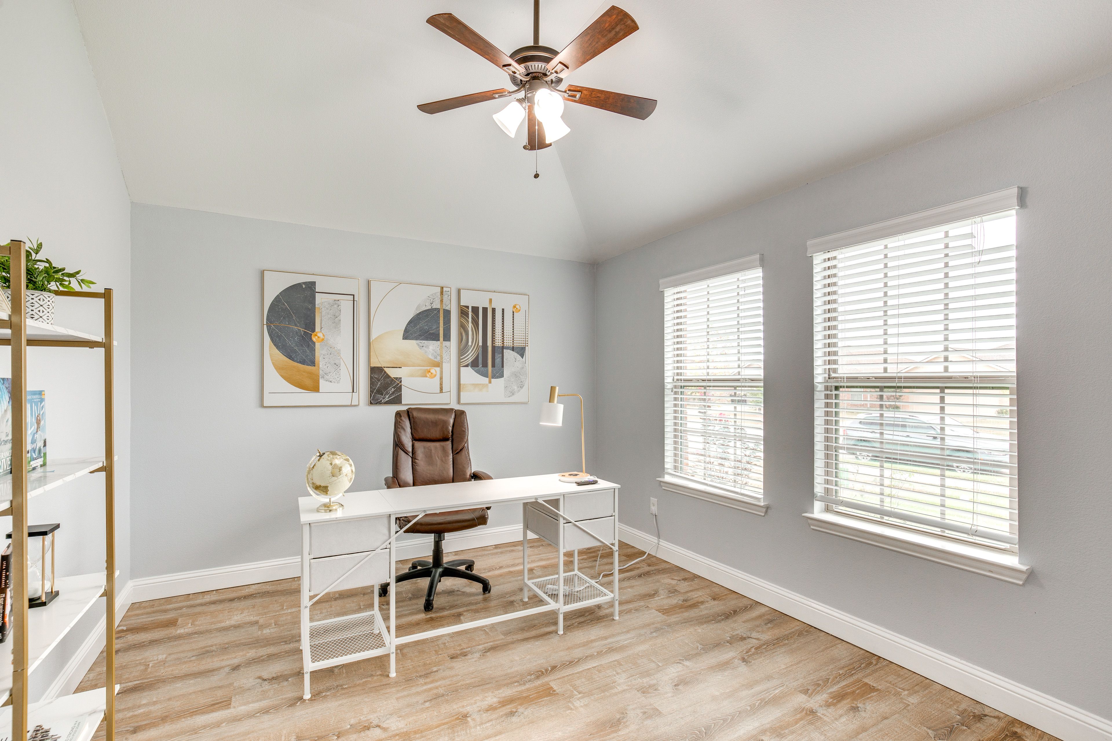 Private Office | Free WiFi | Books | Central Air Conditioning/Heat