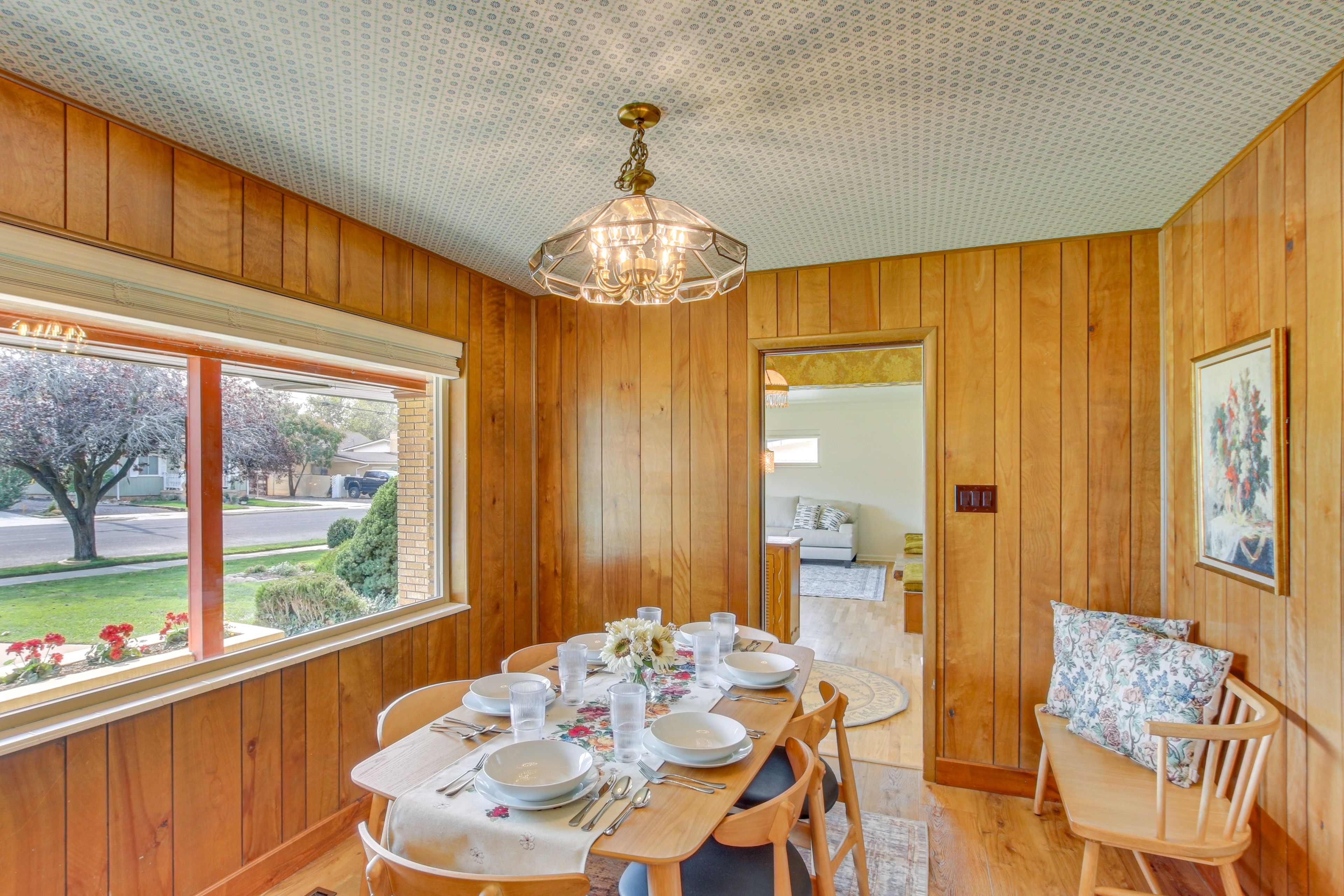 Dining Area | Dishware & Flatware | Main Level
