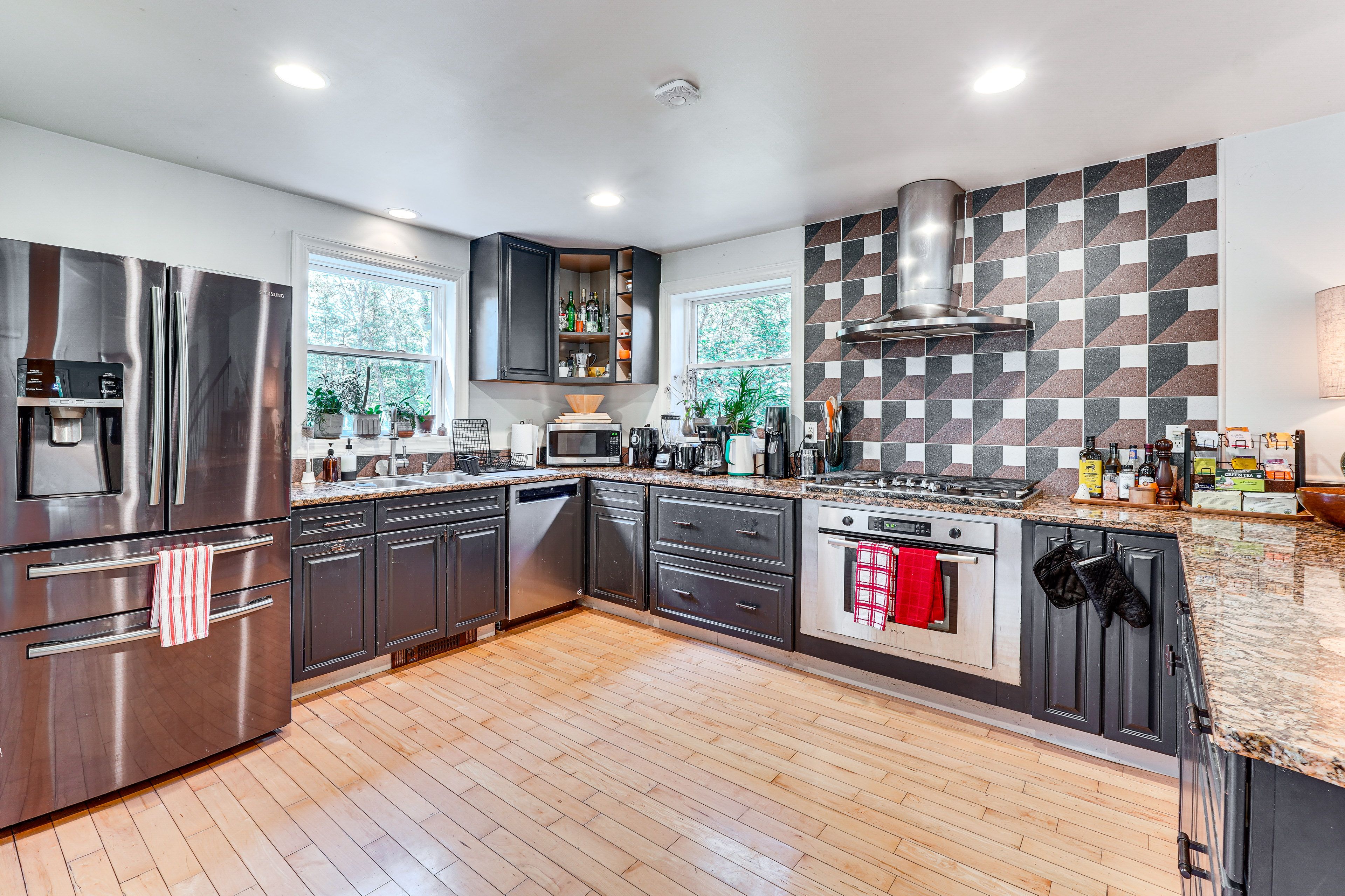 Kitchen | Main Level | Drip Coffee Maker | Italian Espresso Machine | Air Fryer