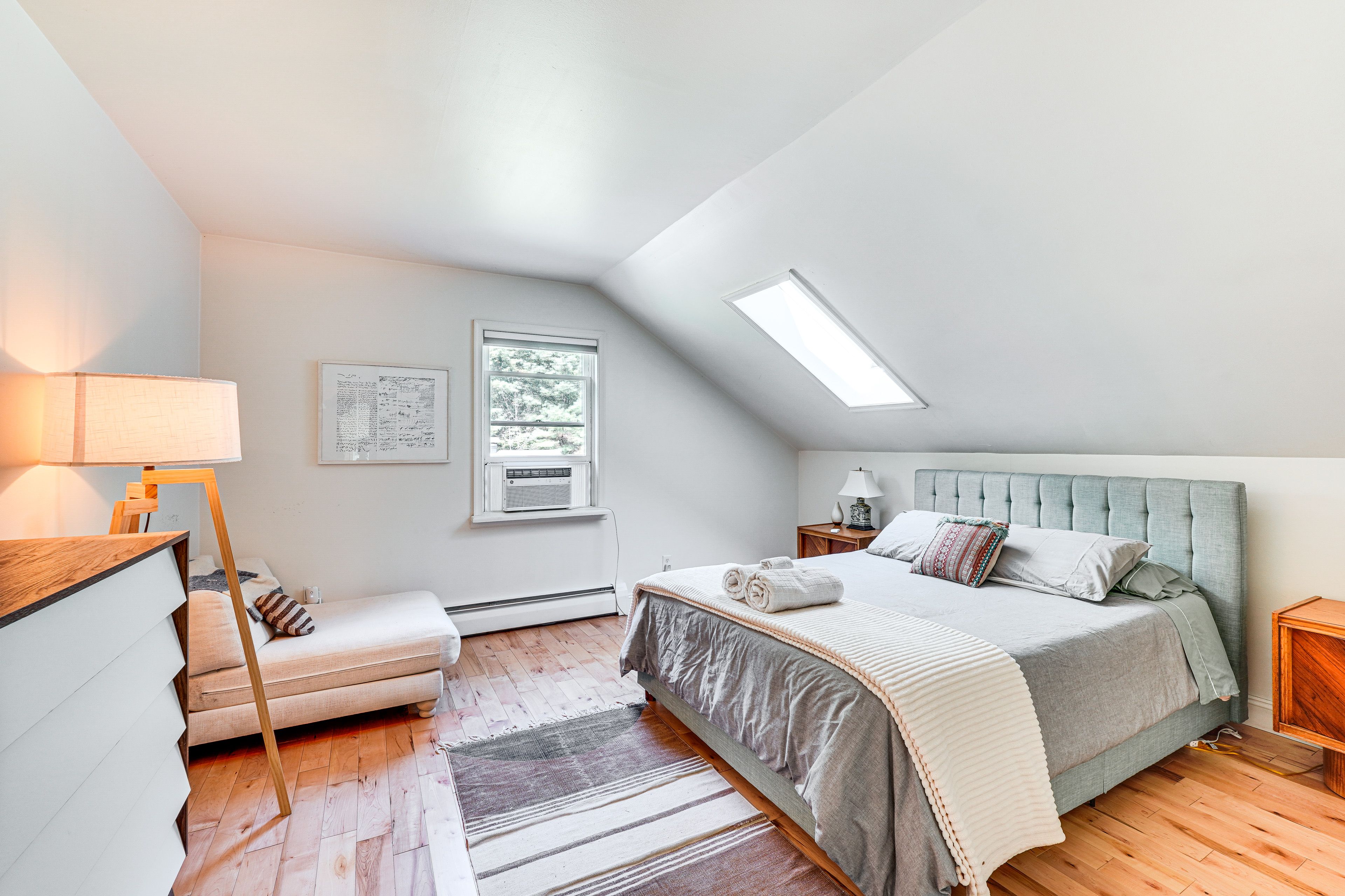 Bedroom 1 | Upper Level | Queen Bed | Linens Provided