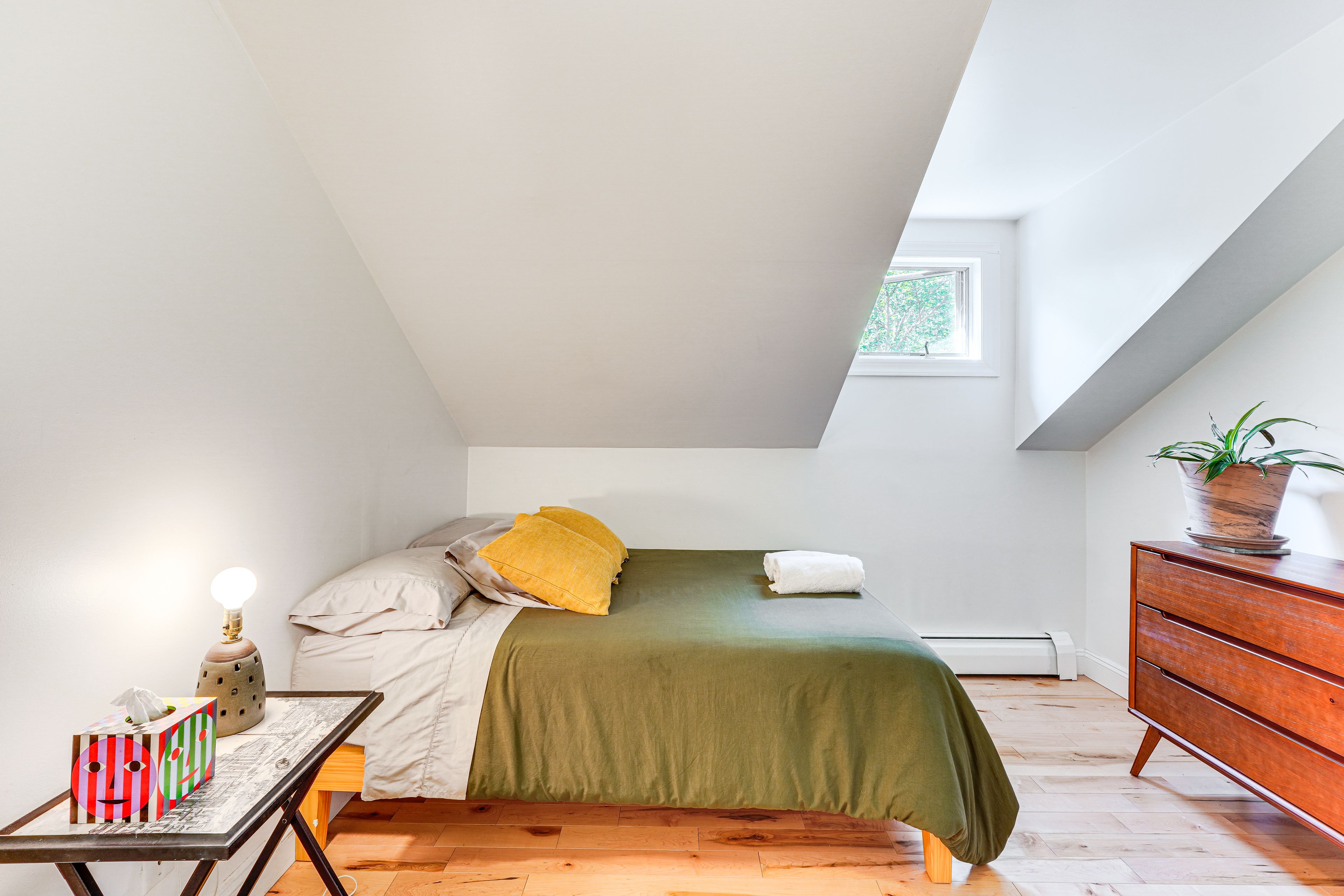 Bedroom 2 | Upper Level | Full Bed