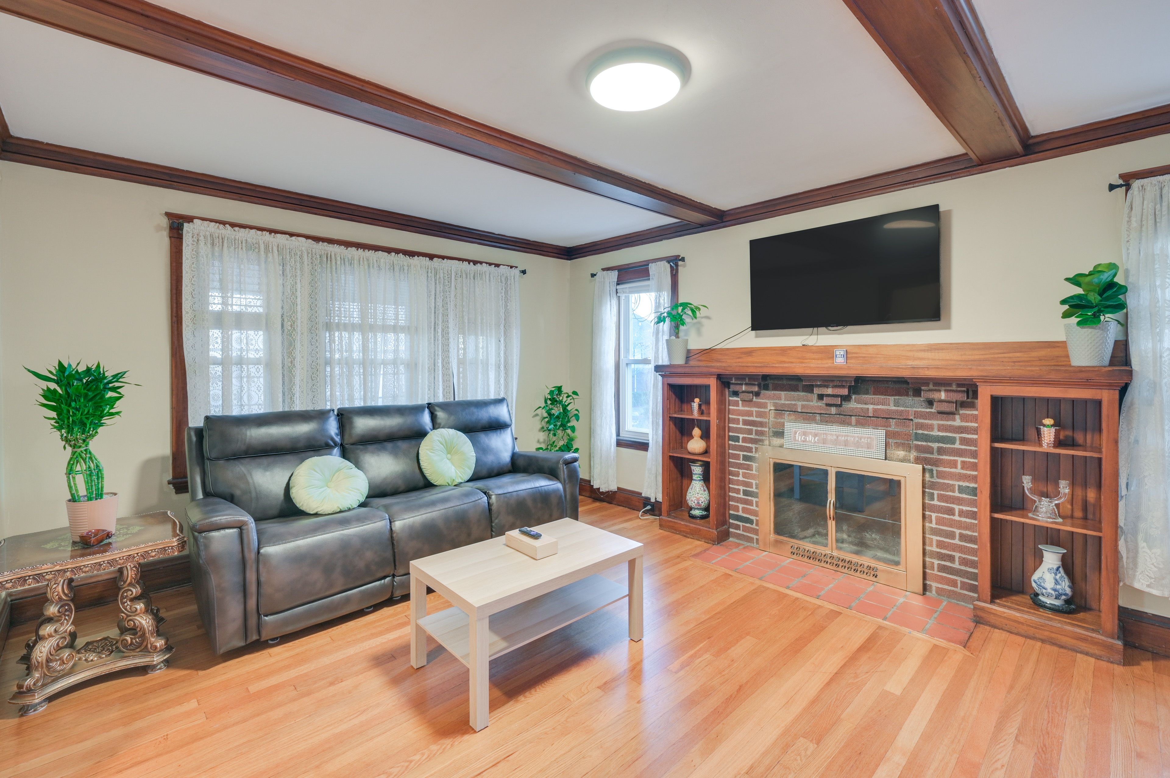 Belmont Vacation Rental | 3BR | 1.5BA | 1,400 Sq Ft | Stairs Required