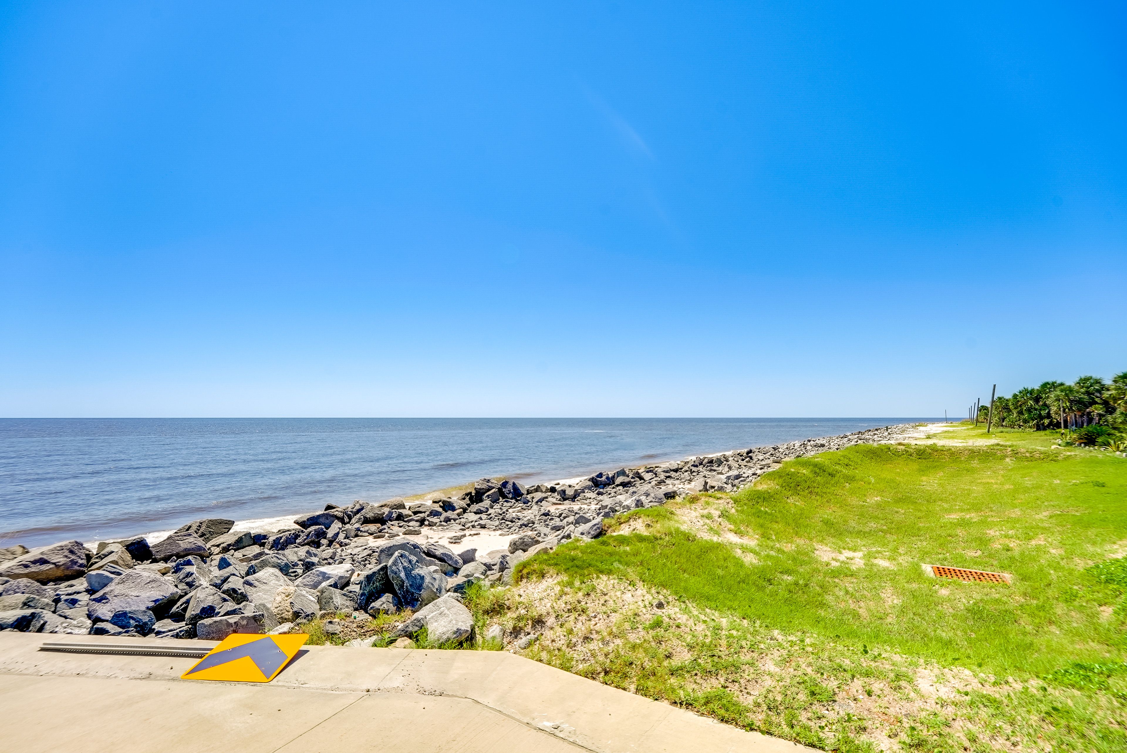 House Exterior | Walk to Ocean