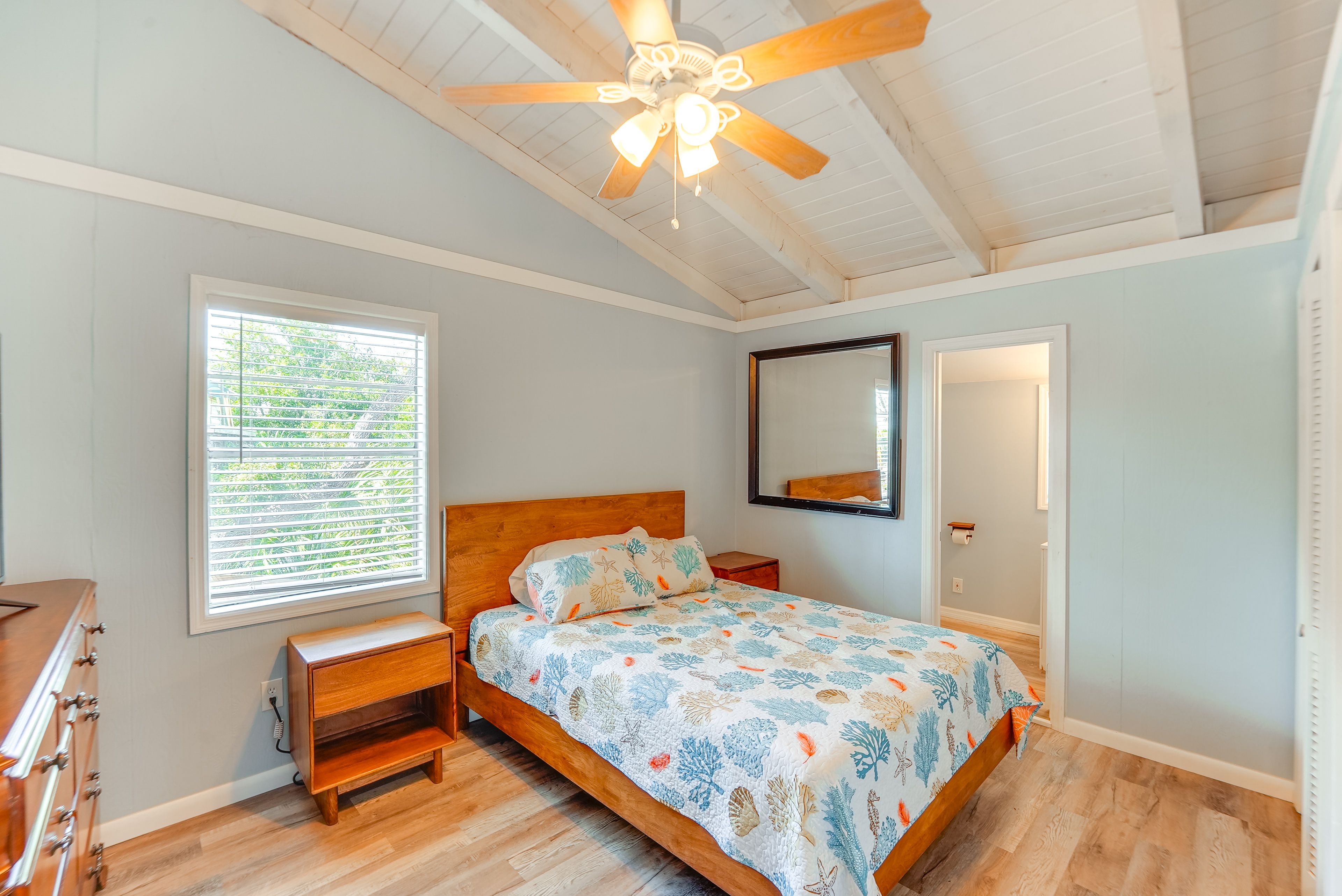 Bedroom 1 | Queen Bed | Smart TV w/ Cable