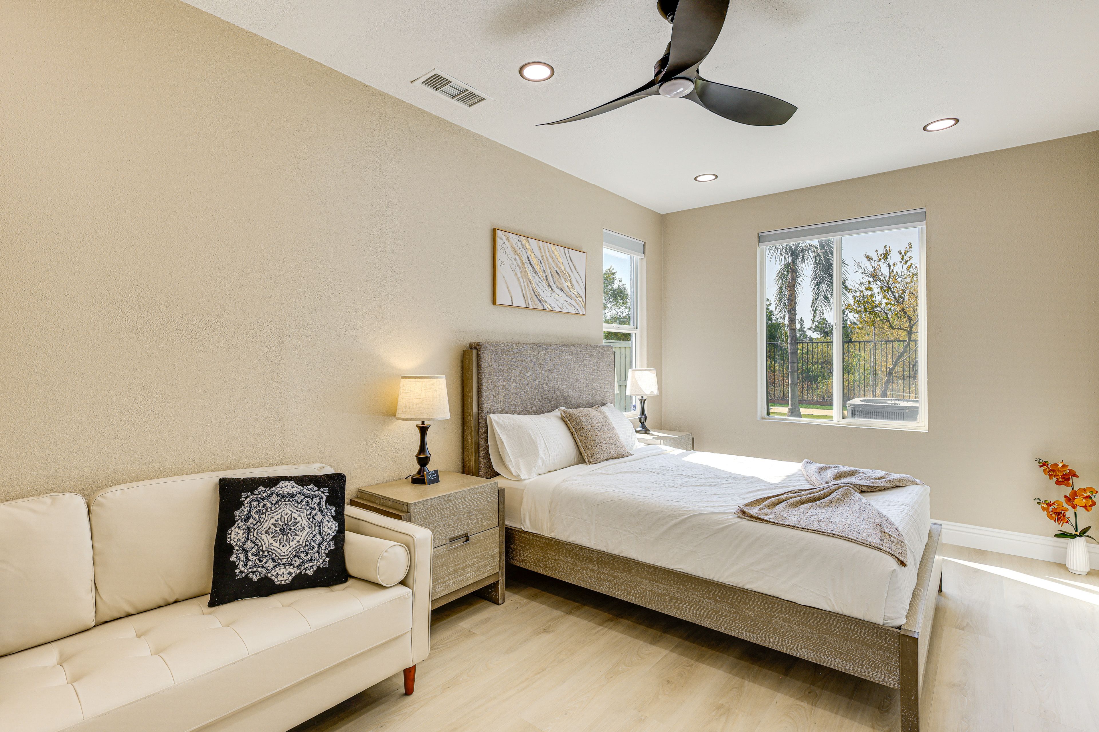 Bedroom 1 | 1st Floor | Queen Bed