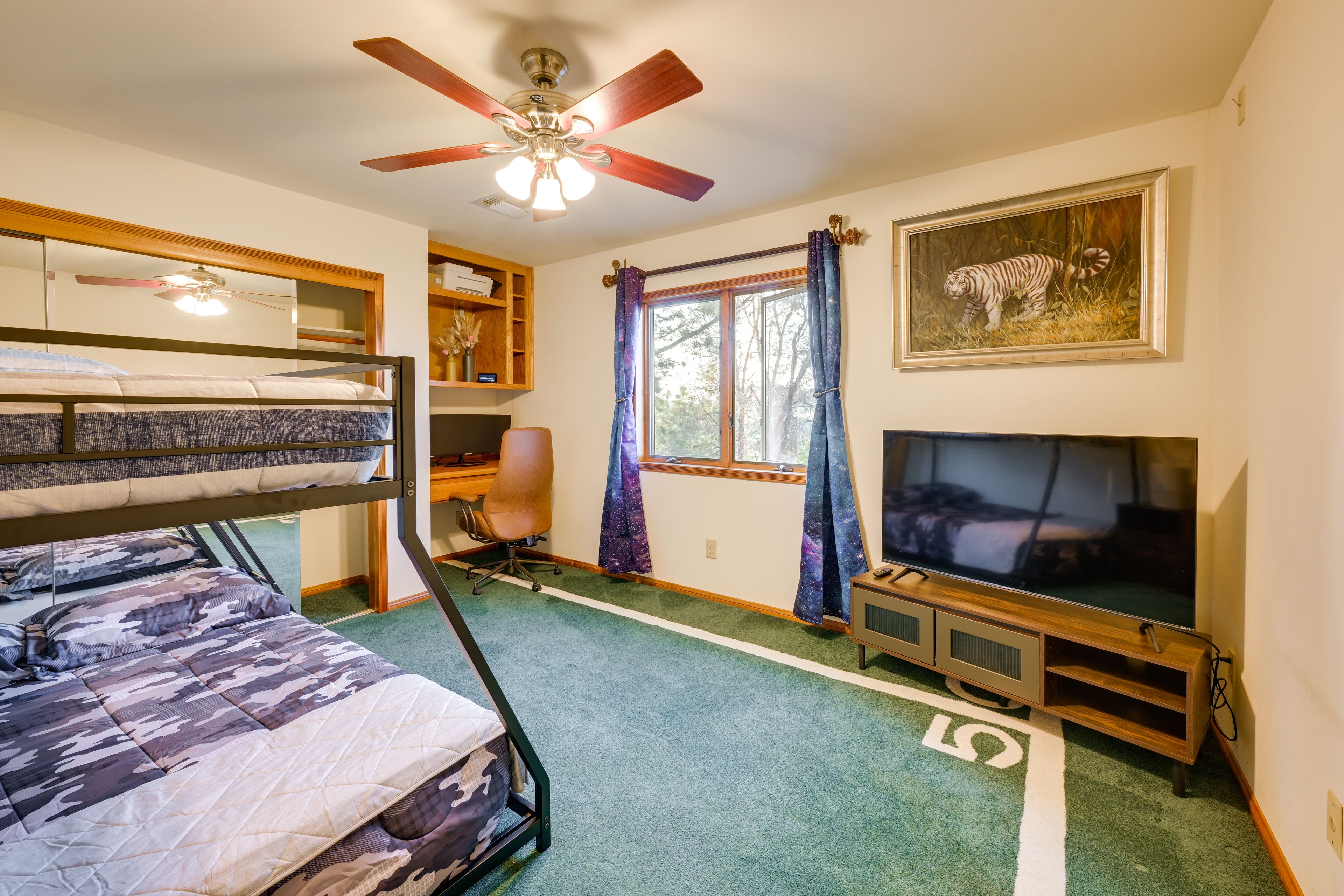Bedroom 3 | Twin/Full Bunk Bed | 2nd Floor | Desk | En-Suite Bathroom